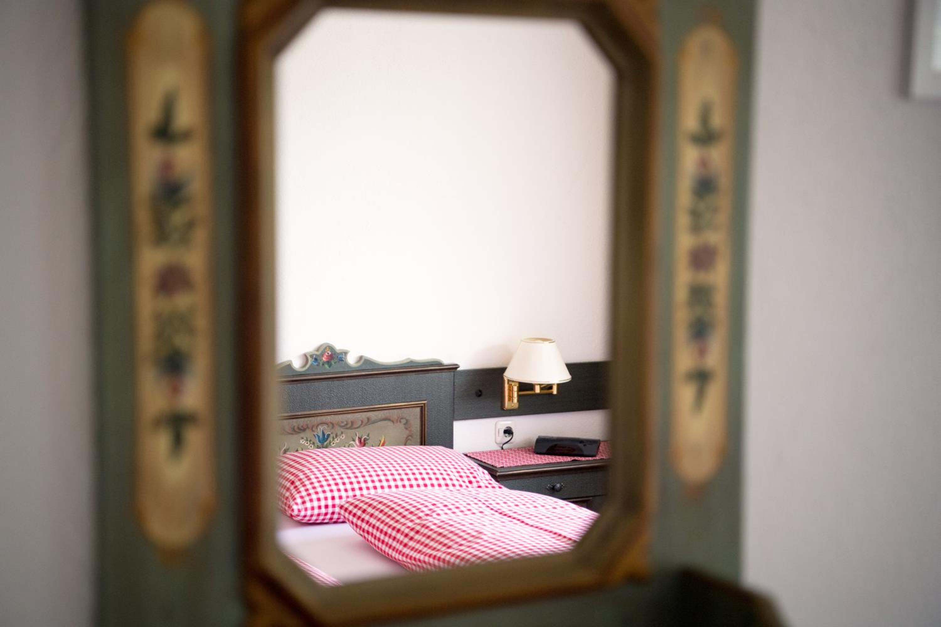 Double Room with Balcony - Photo 2