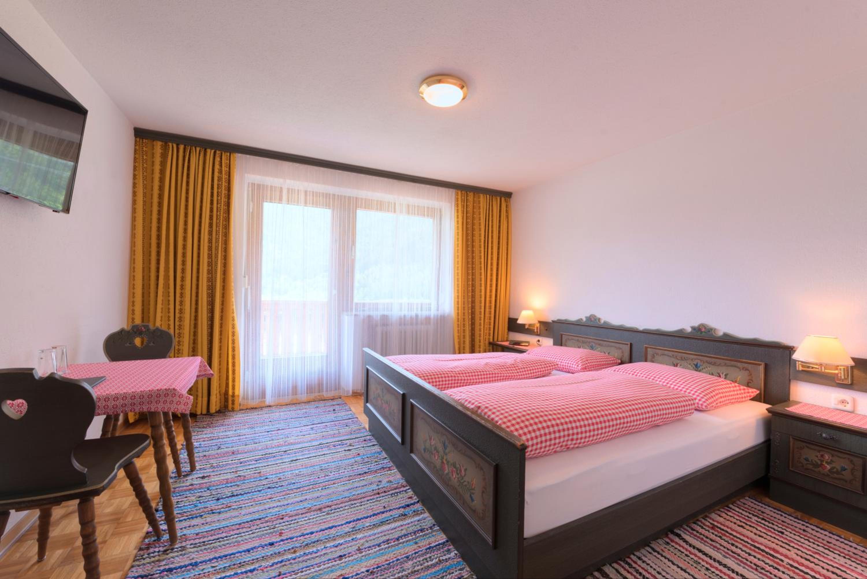Double Room with Balcony - Photo 1