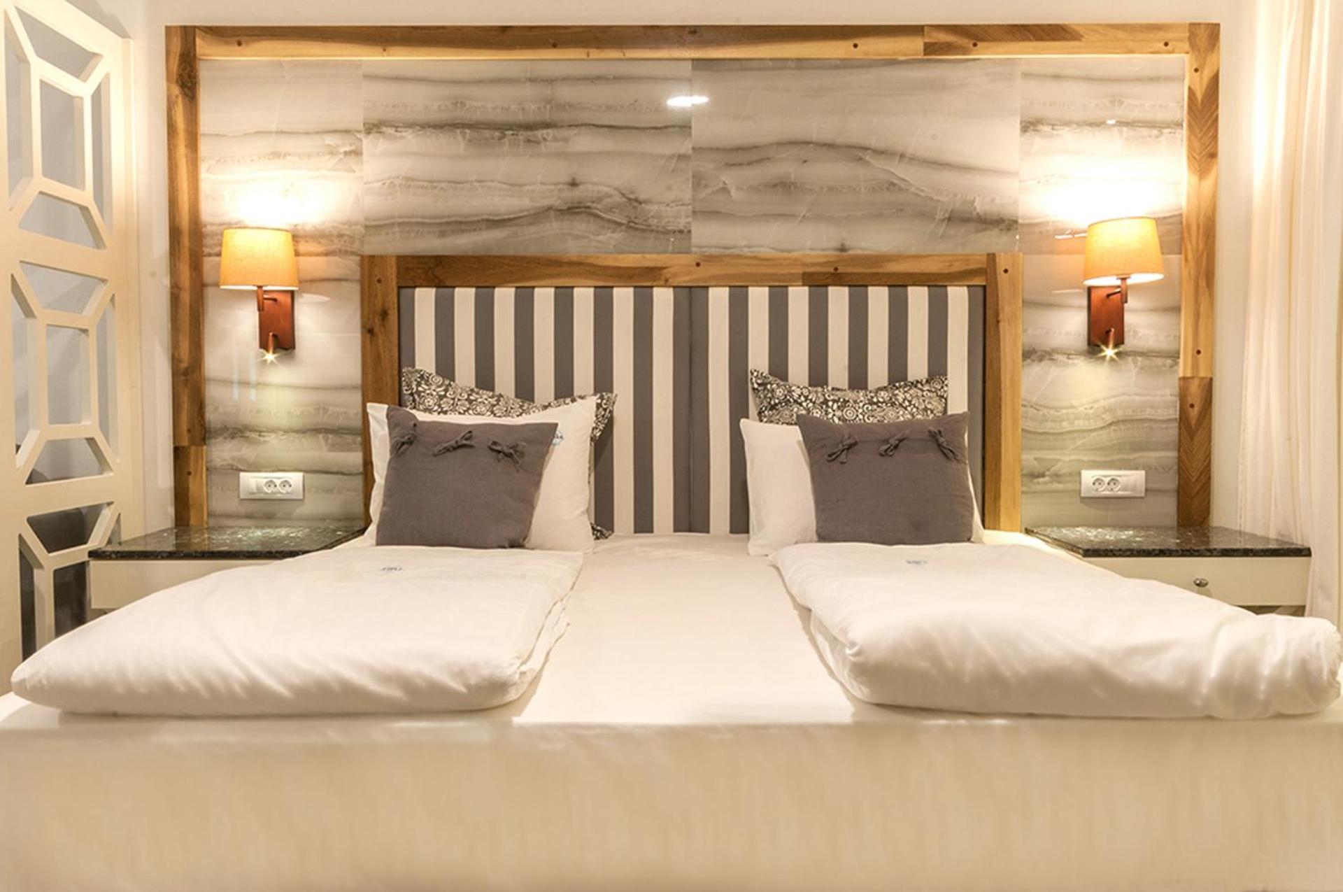 Junior Panorama Suite with Hot Tub - Photo 2