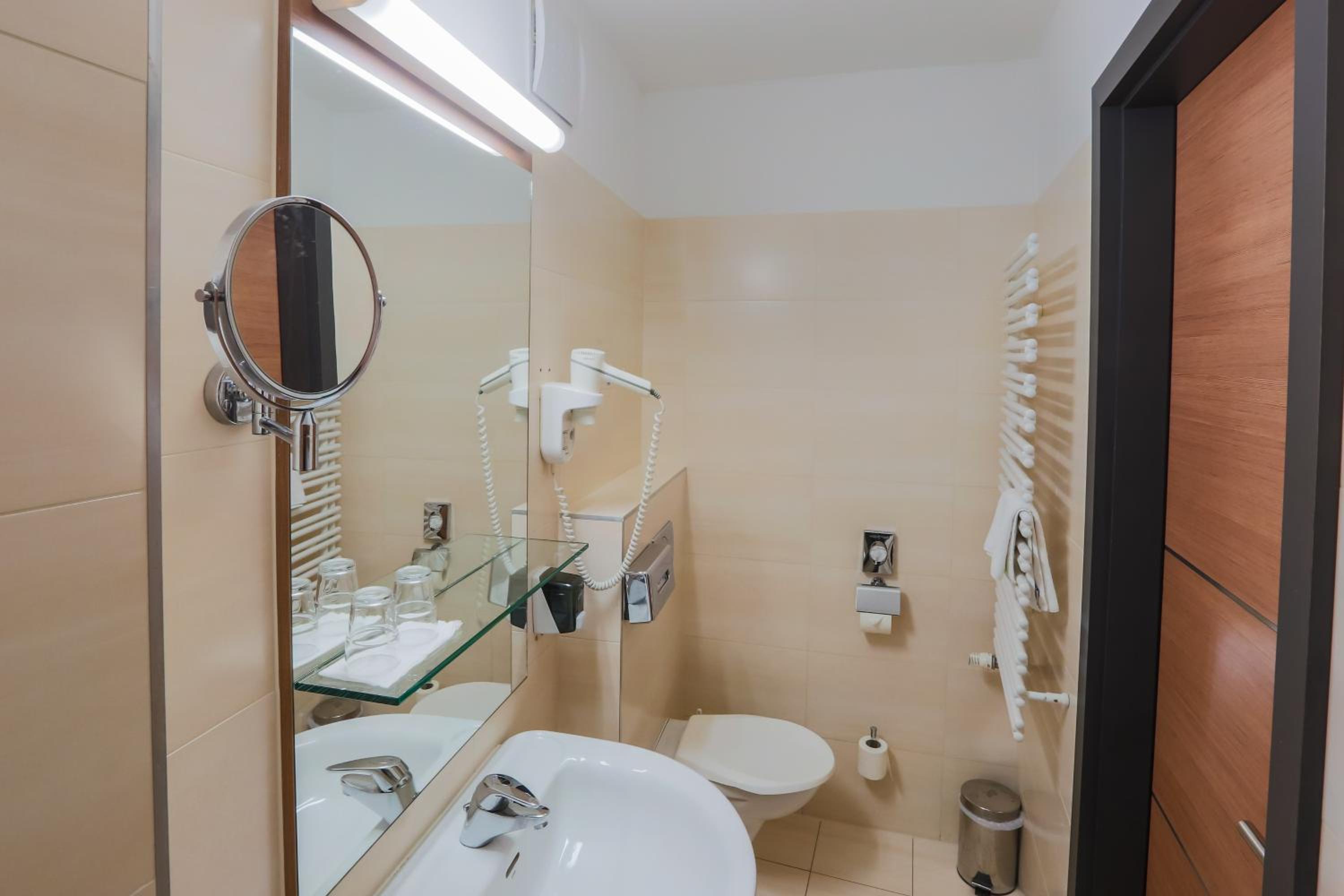 Single Room photo 2