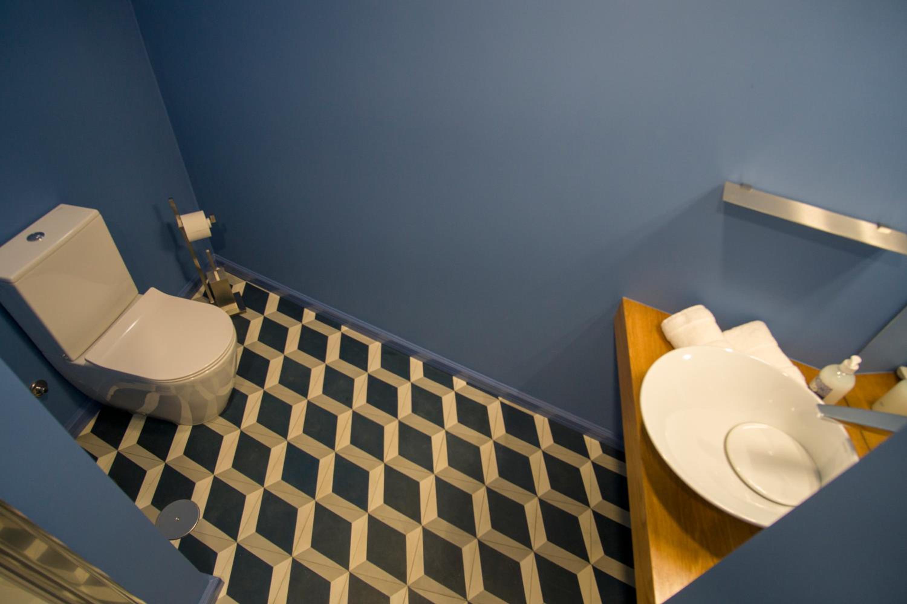 Double or Twin Room with Private External Bathroom - Photo 8