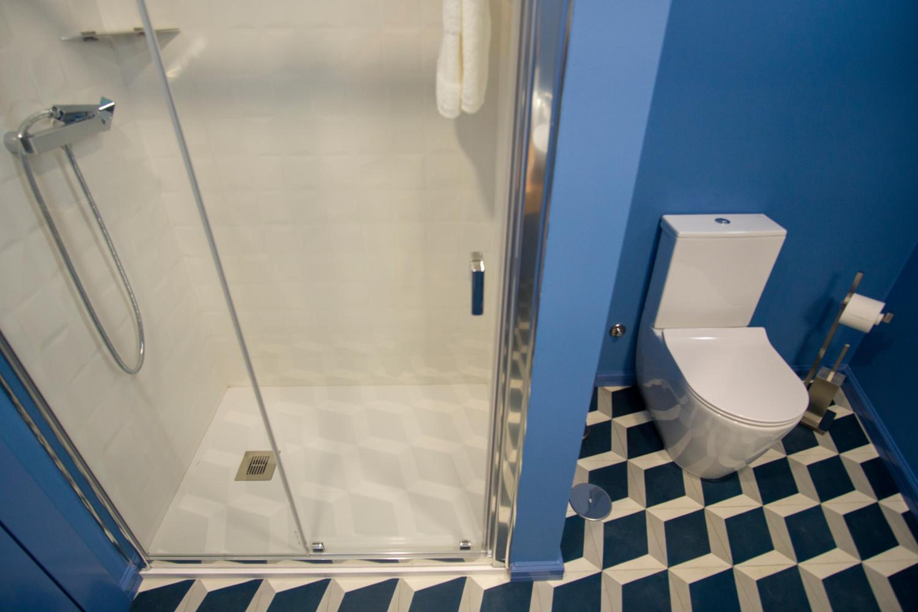 Double or Twin Room with Private External Bathroom - Photo 2