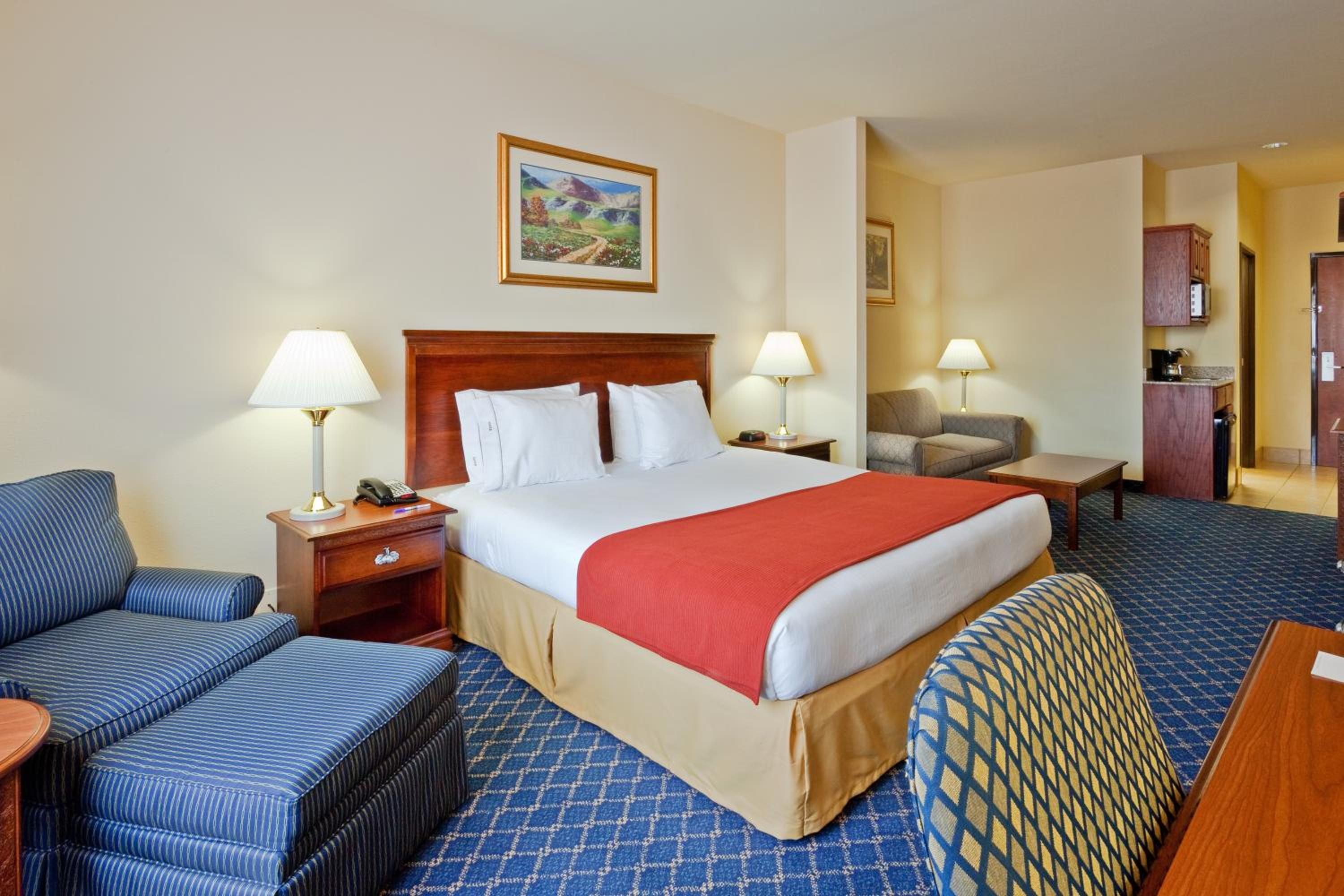 King Suite - Photo 1