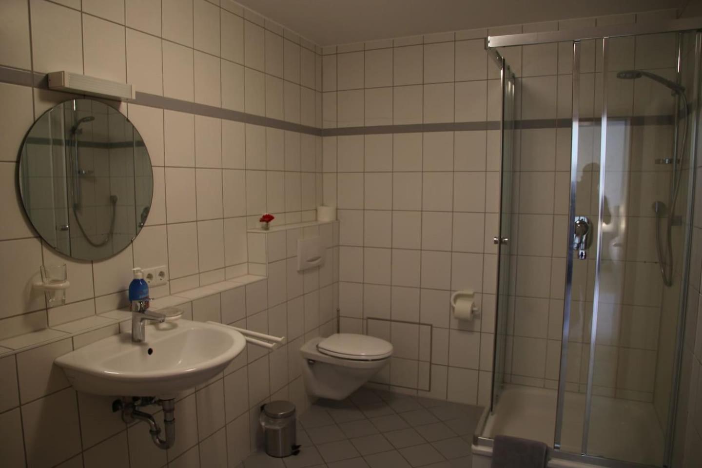 One-Bedroom Apartment - Photo 10