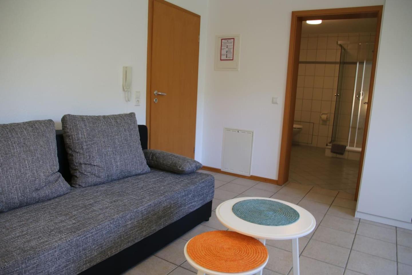 One-Bedroom Apartment - Photo 2