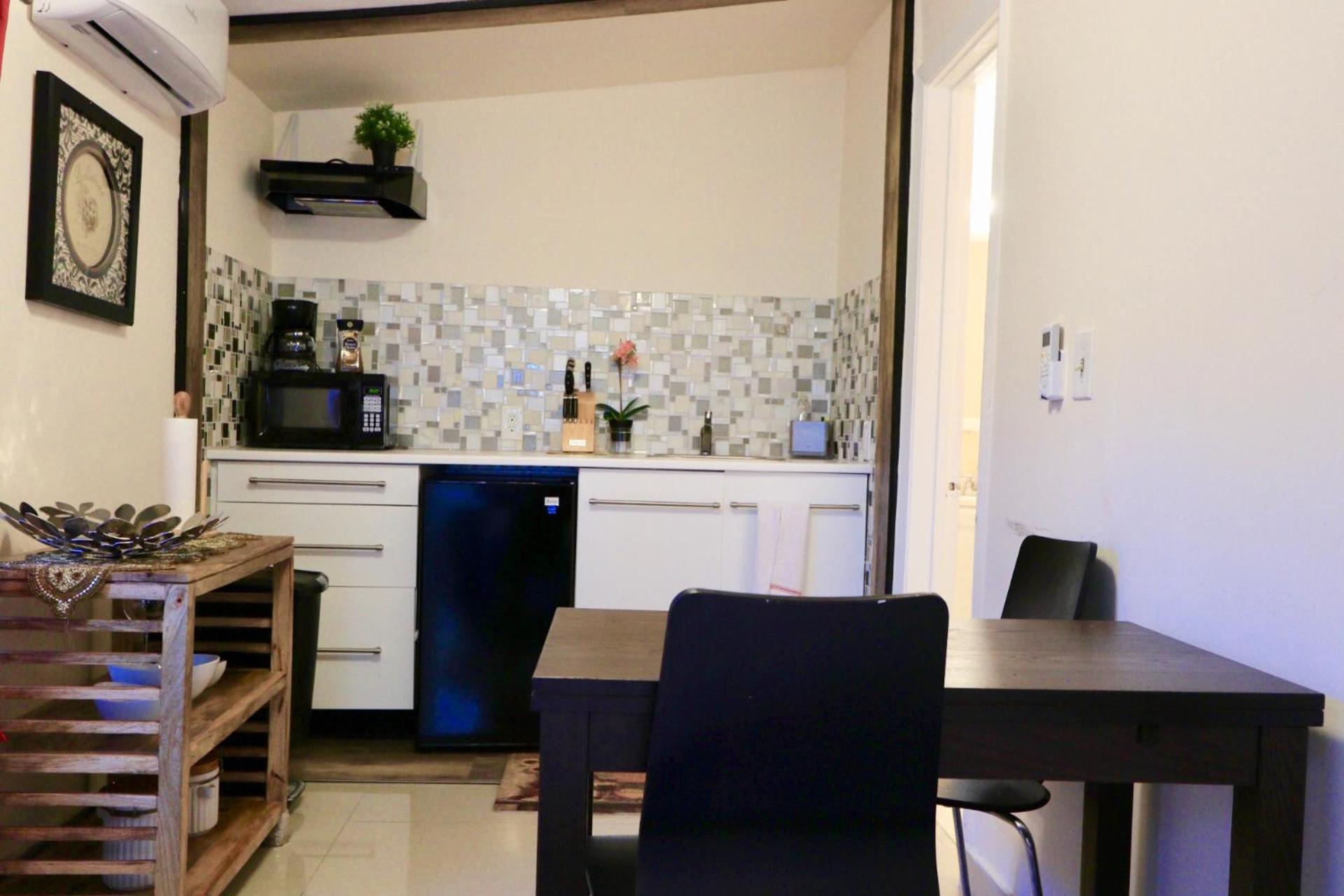 One-Bedroom House photo 3