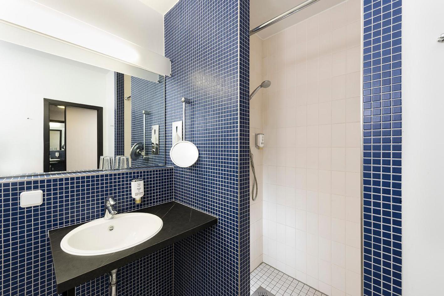 Standard  Room - Photo 5