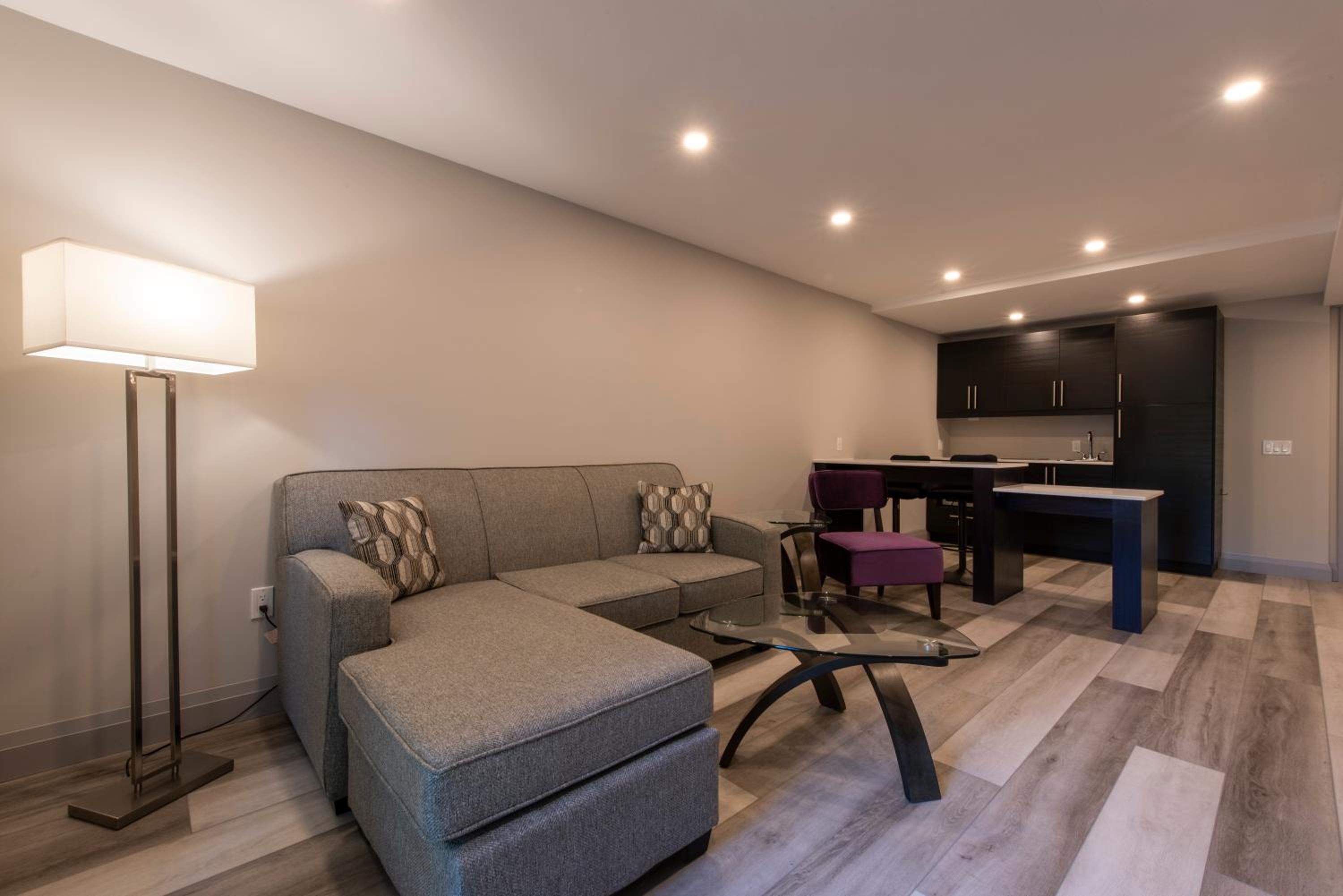 King Studio Suite - Mobility Access/Non-Smoking photo 3