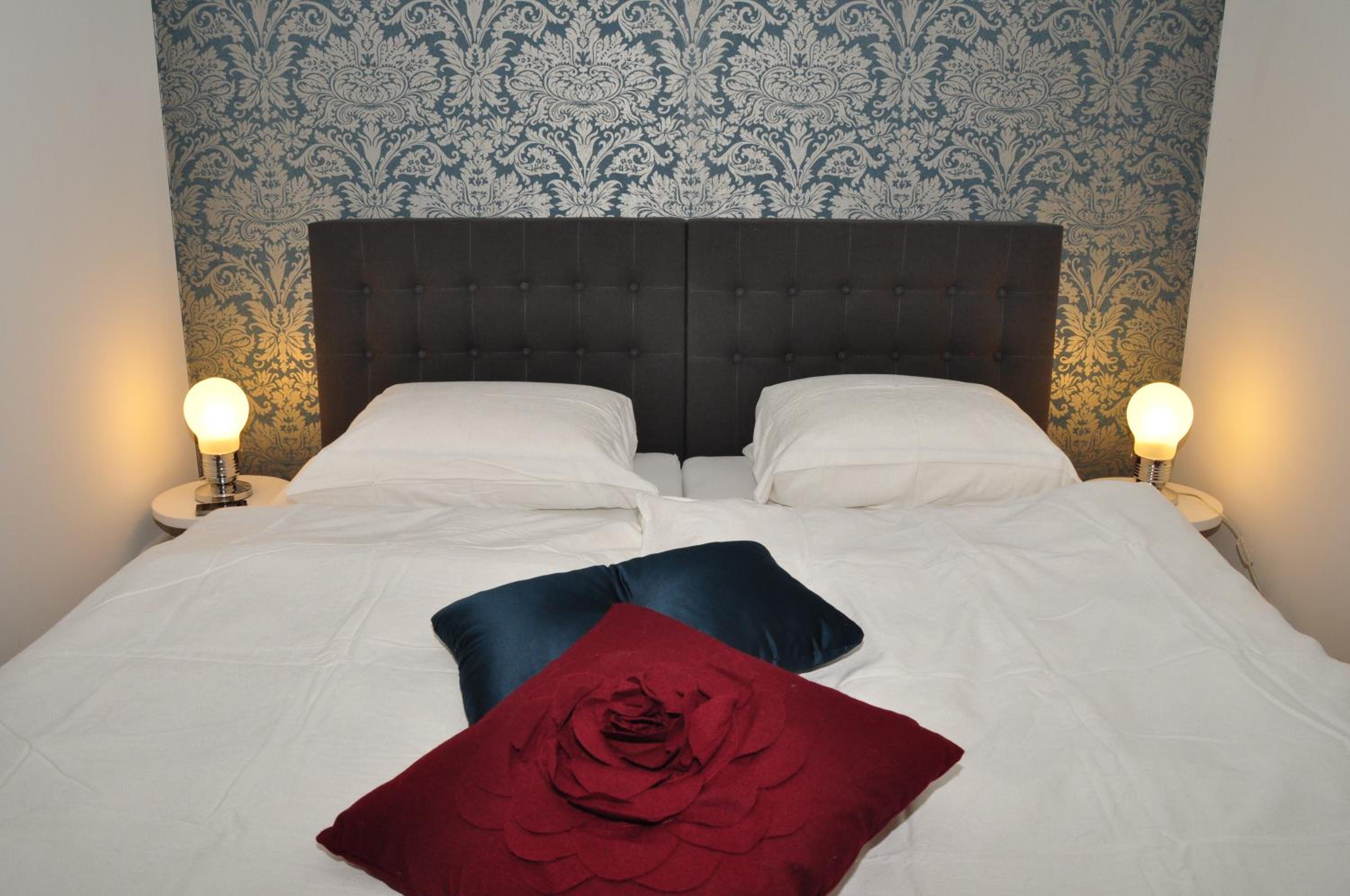 Comfort Double Room with Balcony - Photo 4