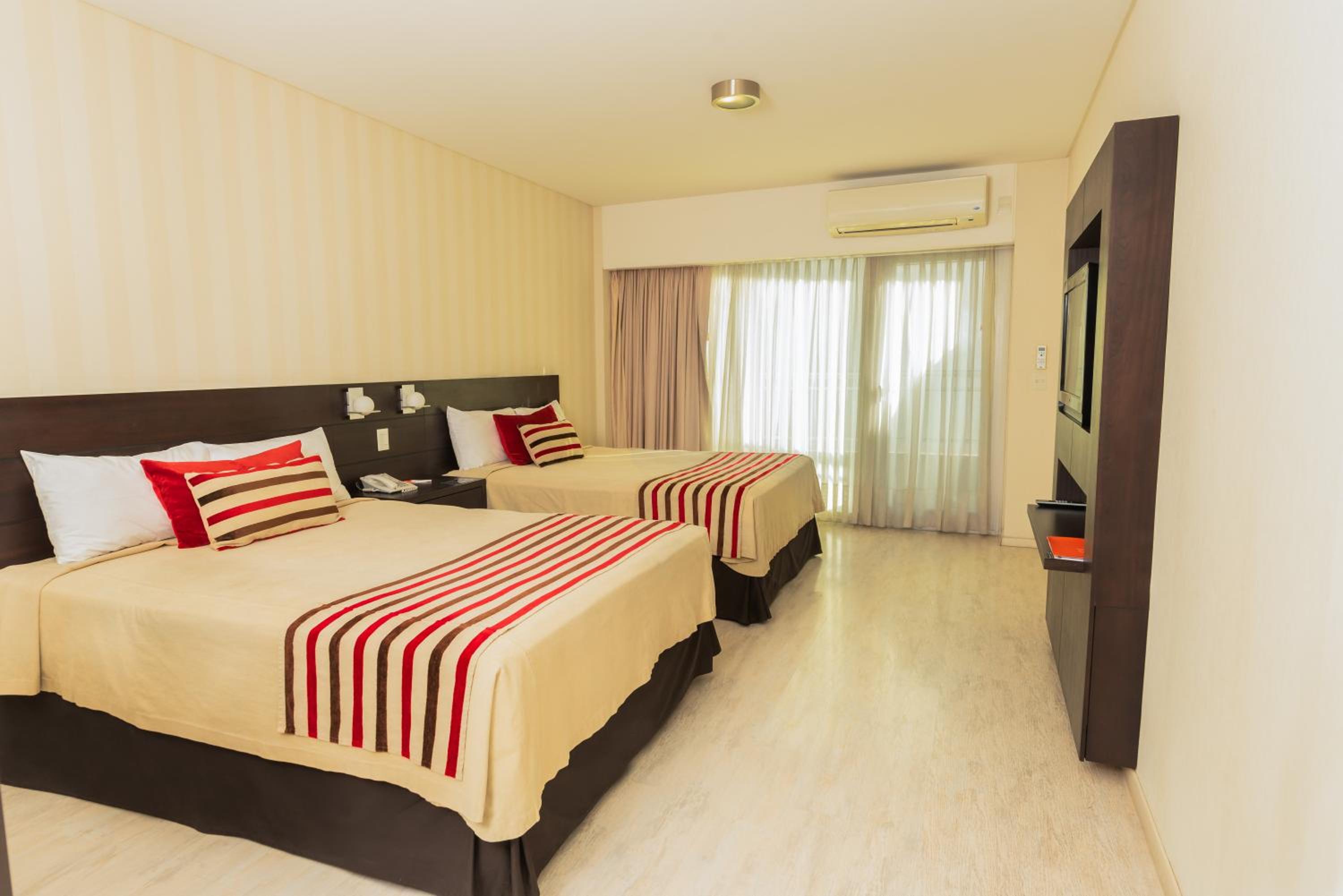 Deluxe Suite photo 1
