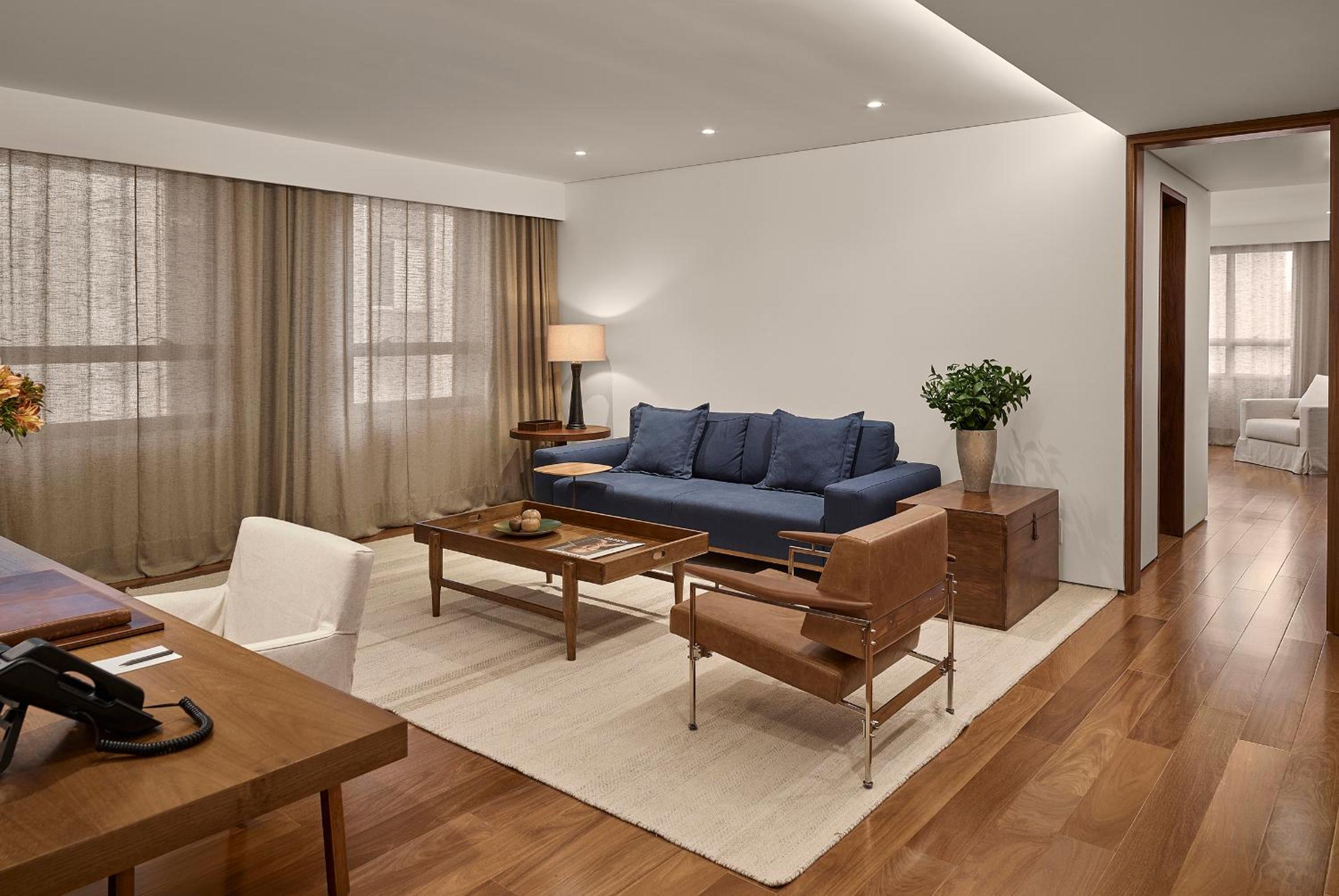 Deluxe Suite