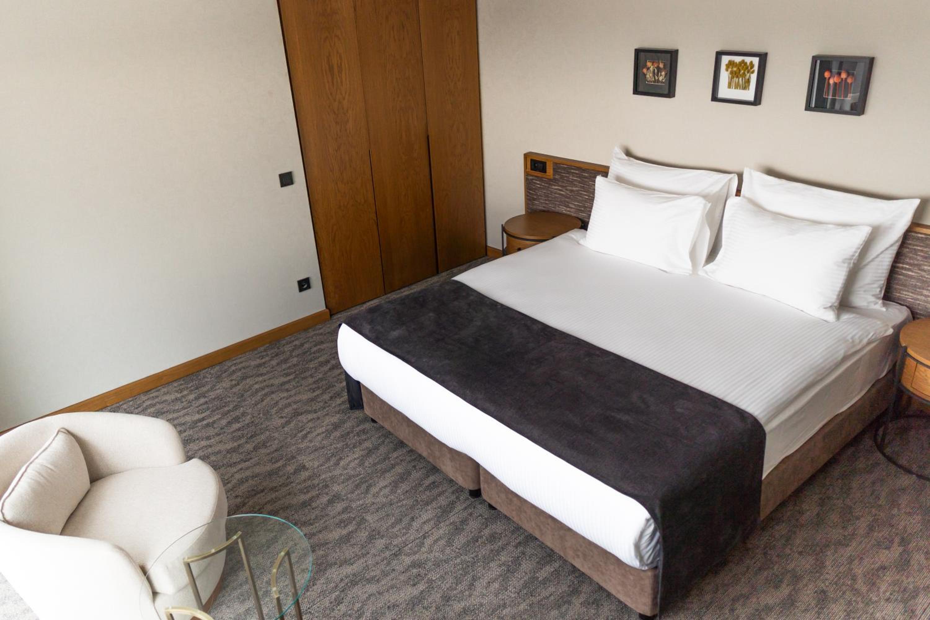 Deluxe Double or Twin Room with Sea View photo 1