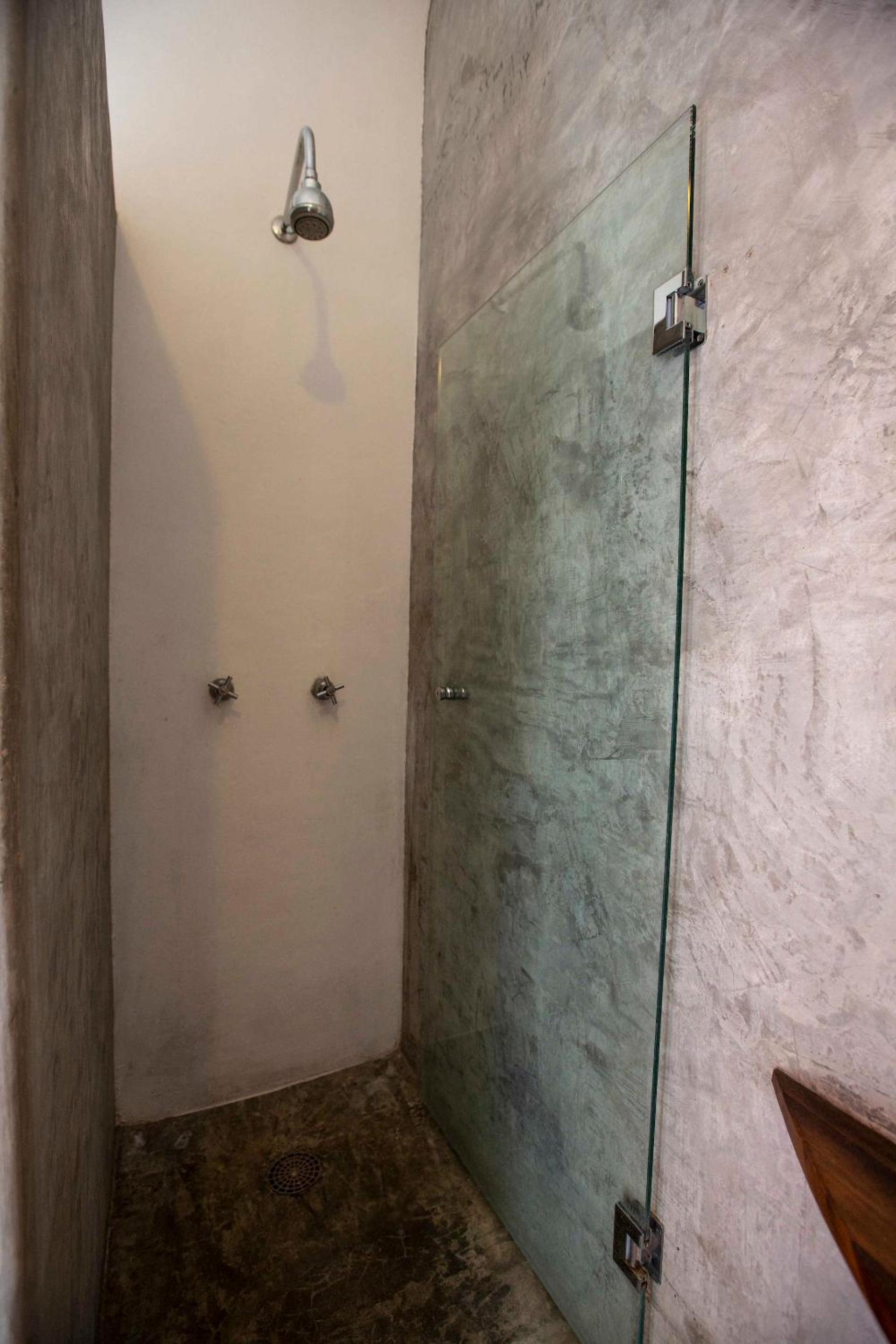 Double Room with Private External Bathroom - Photo 13