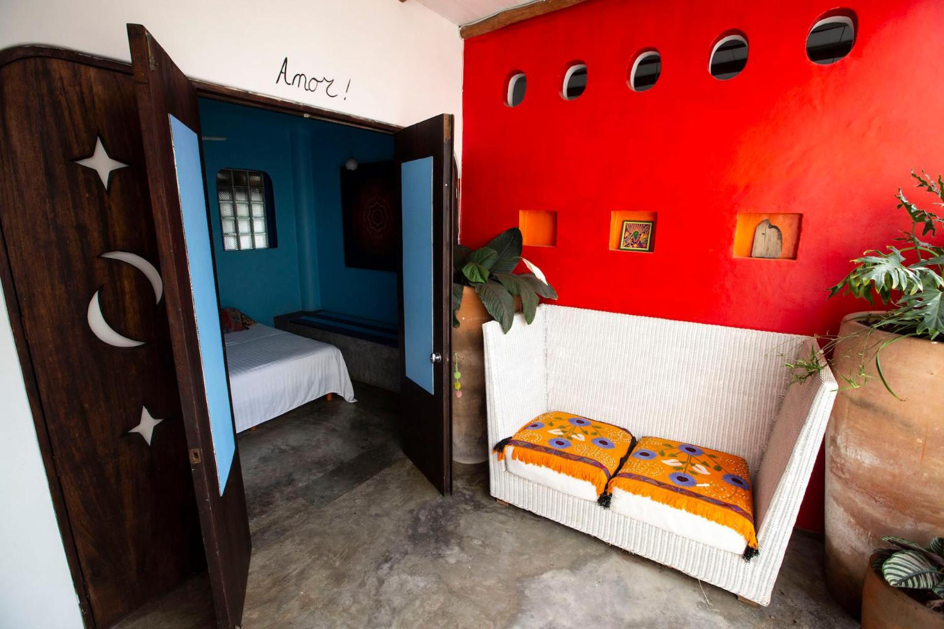 Double Room with Private External Bathroom - Photo 15