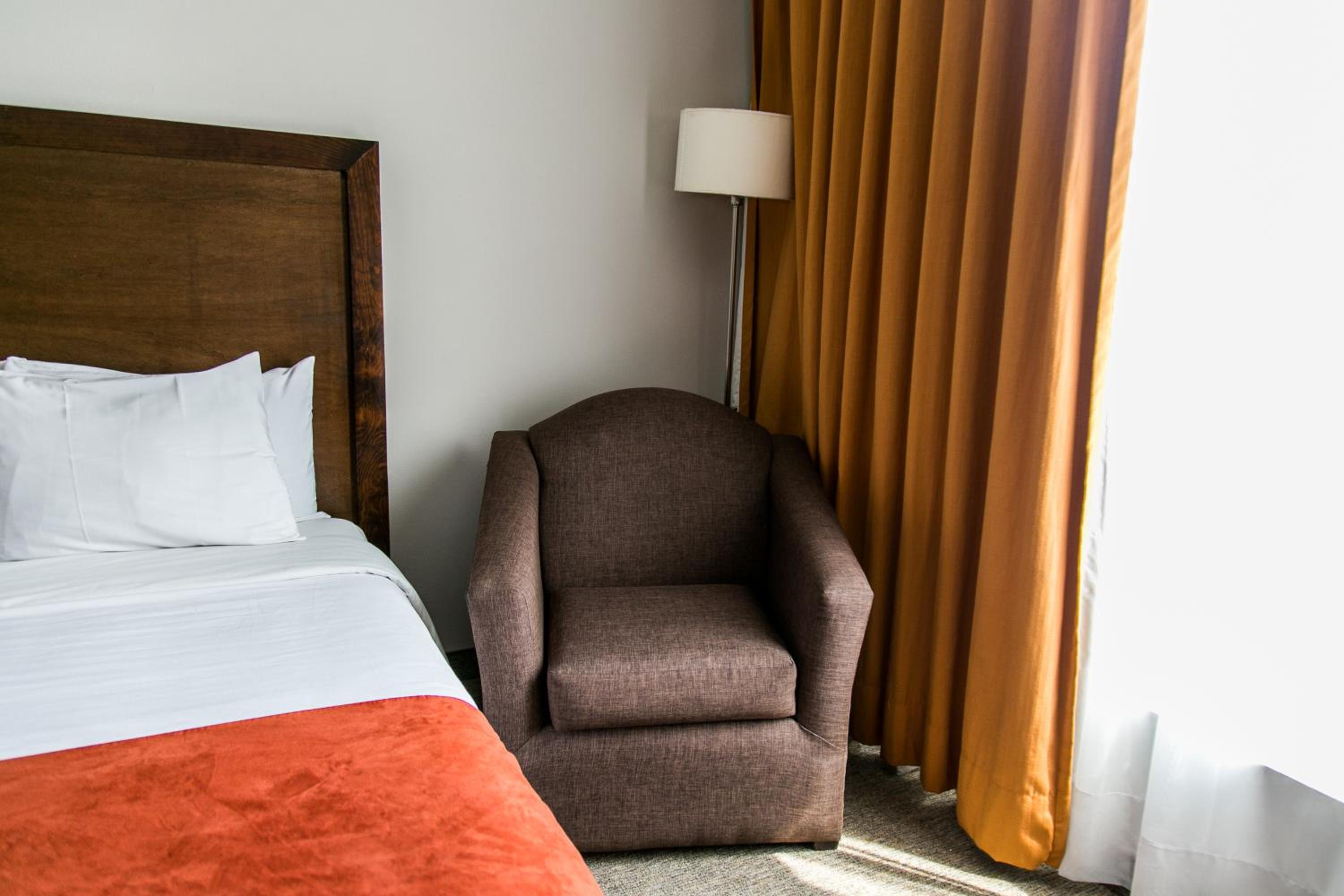 Double Room with Two Double Beds - Photo 9