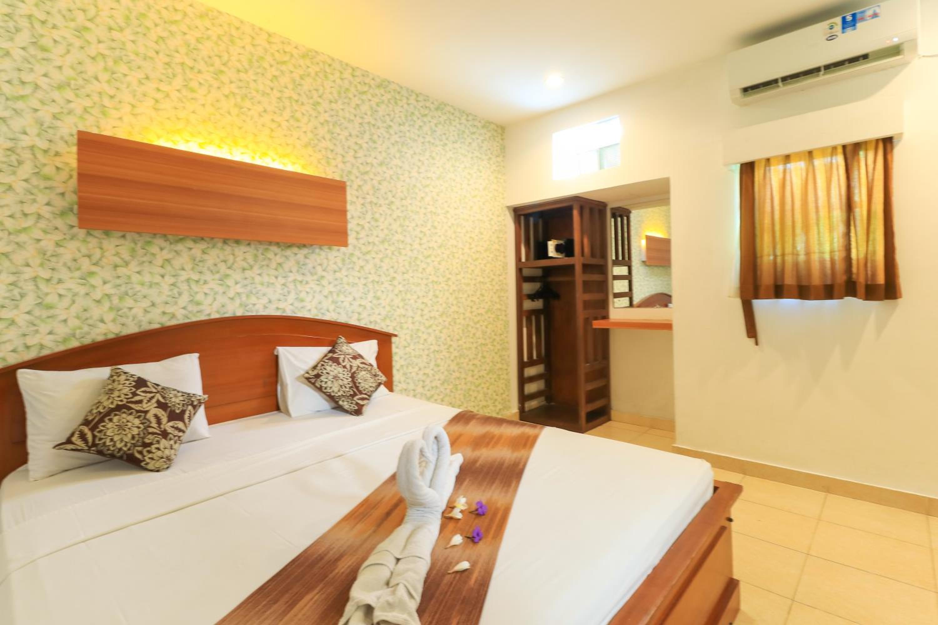 Standard Double or Twin Room photo 2