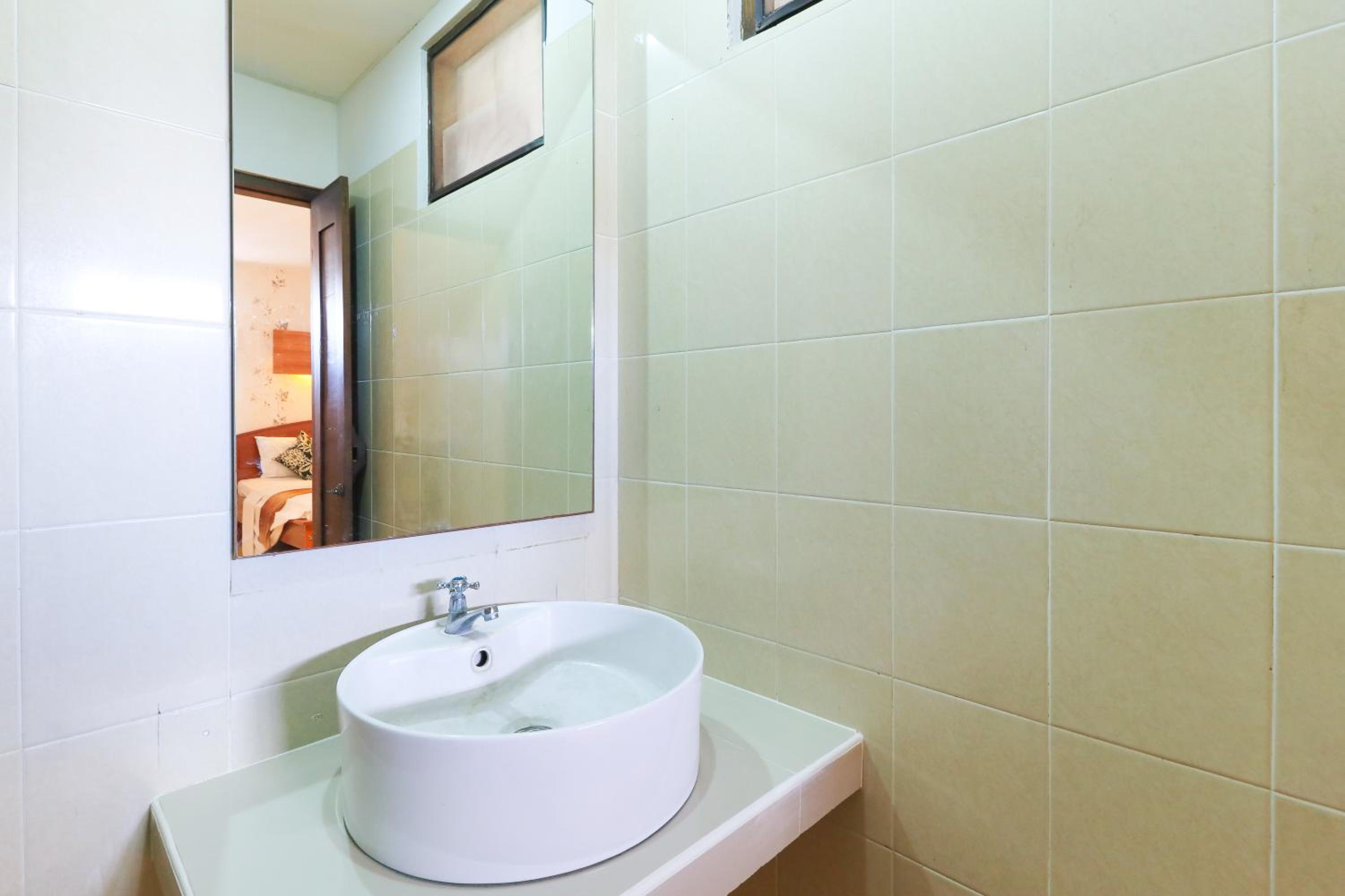 Standard Double or Twin Room with Fan photo 2