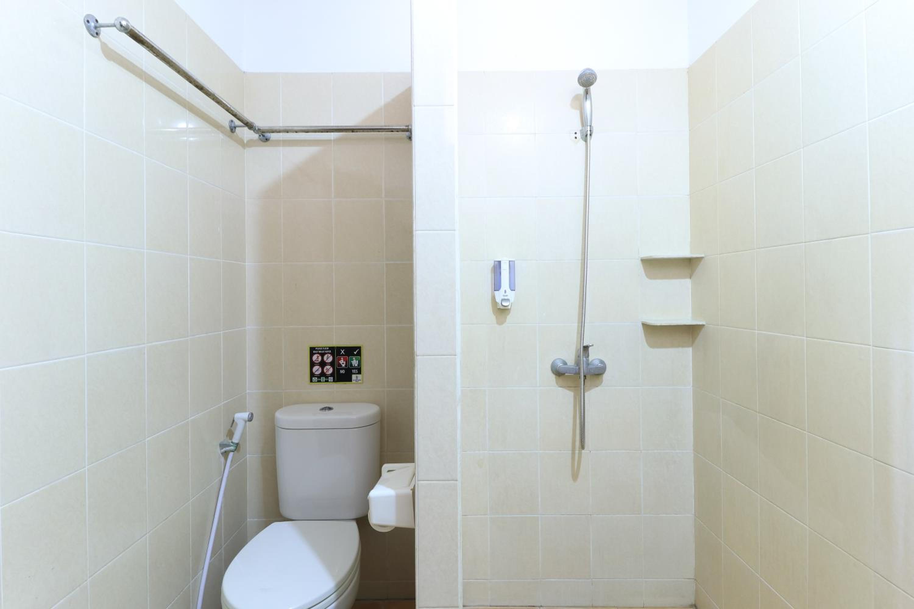 Standard Double or Twin Room with Fan photo 3