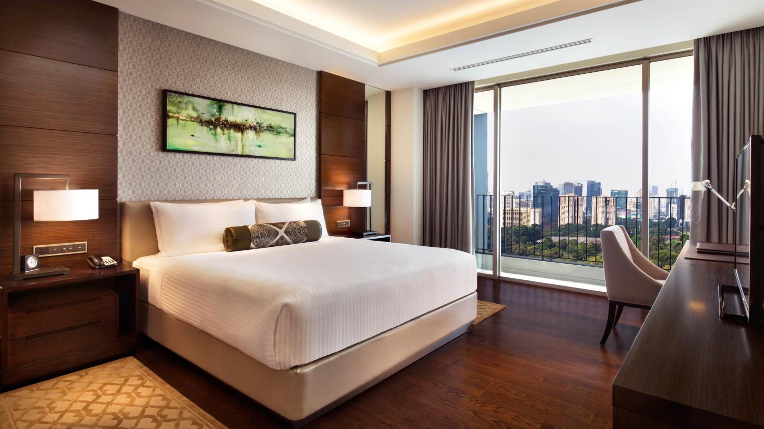 Two-Bedroom Sky Suite thumbnail 5