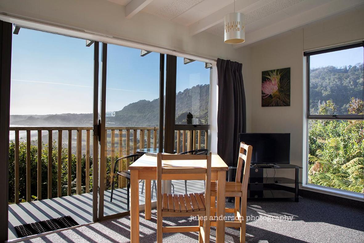 One-Bedroom Cottage - Blowholes View - Photo 8