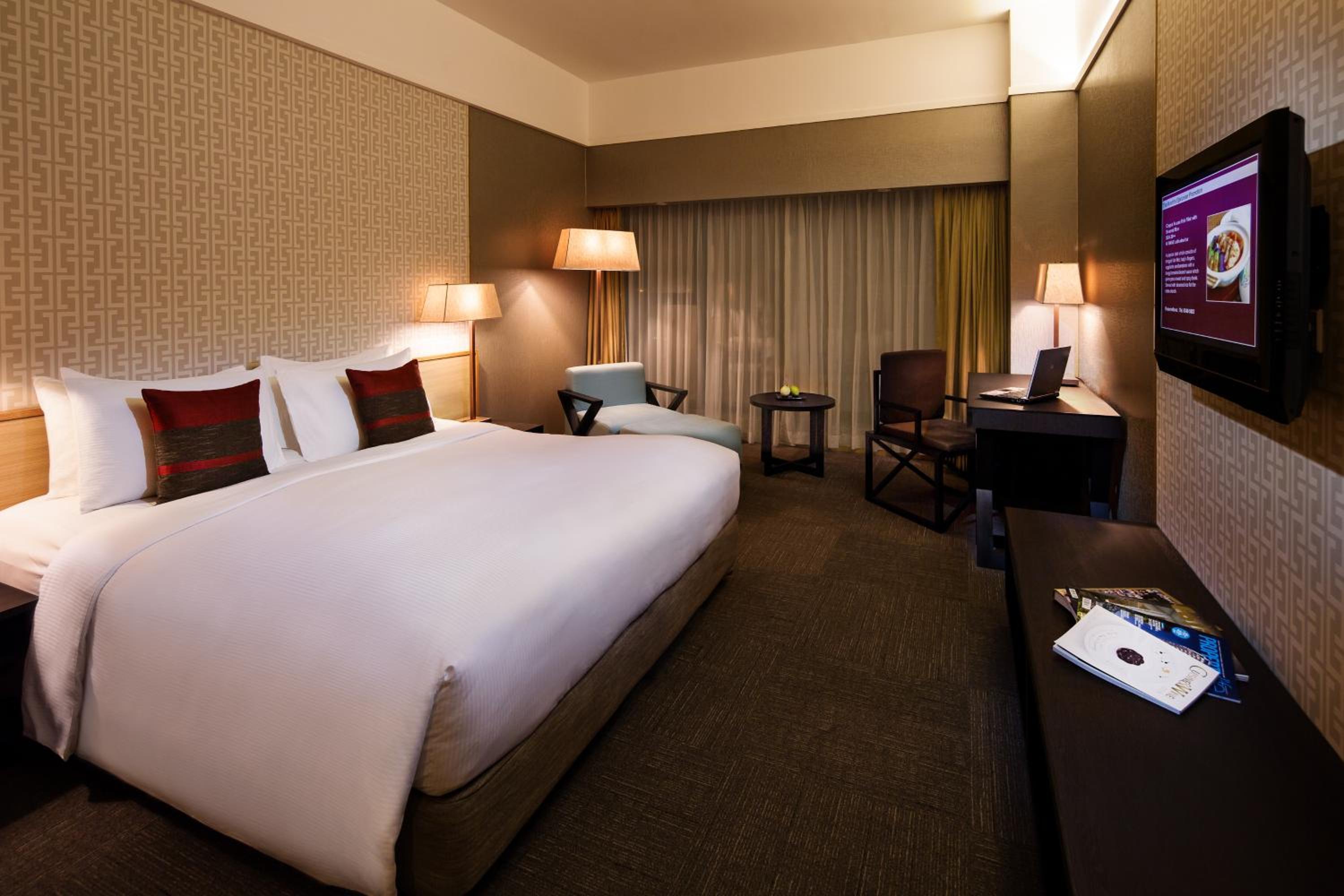 Executive Room, 1 King Bed, Club Access, High Floor