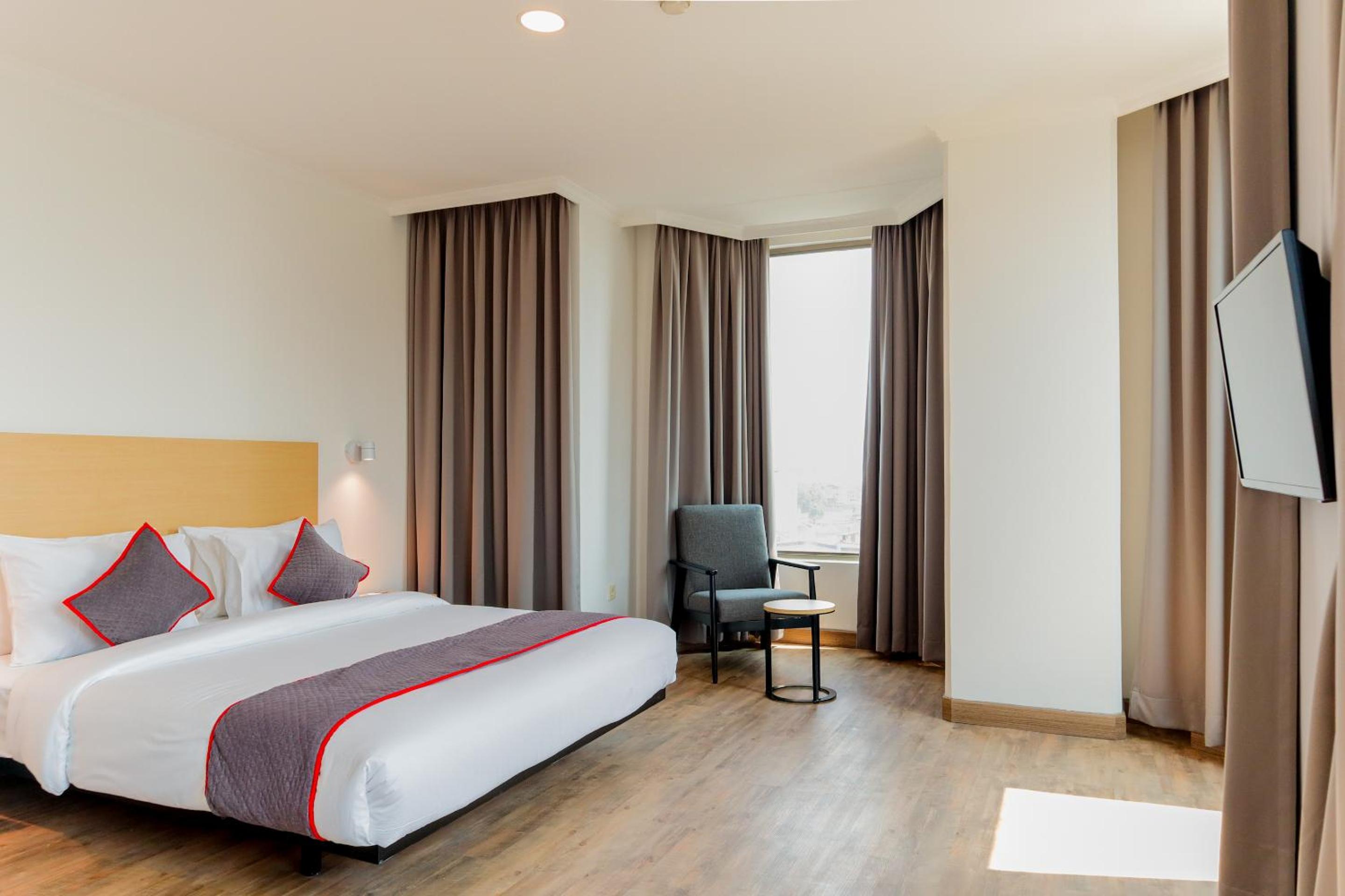 Deluxe Suite