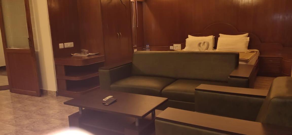 Suite - Photo 8