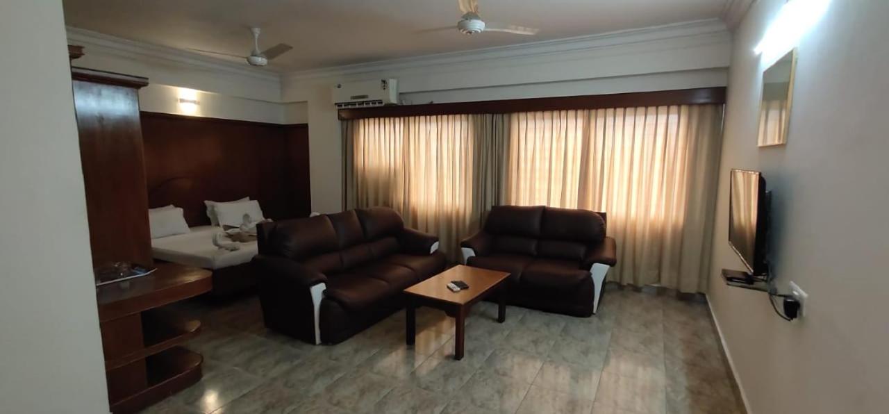 Suite - Photo 7