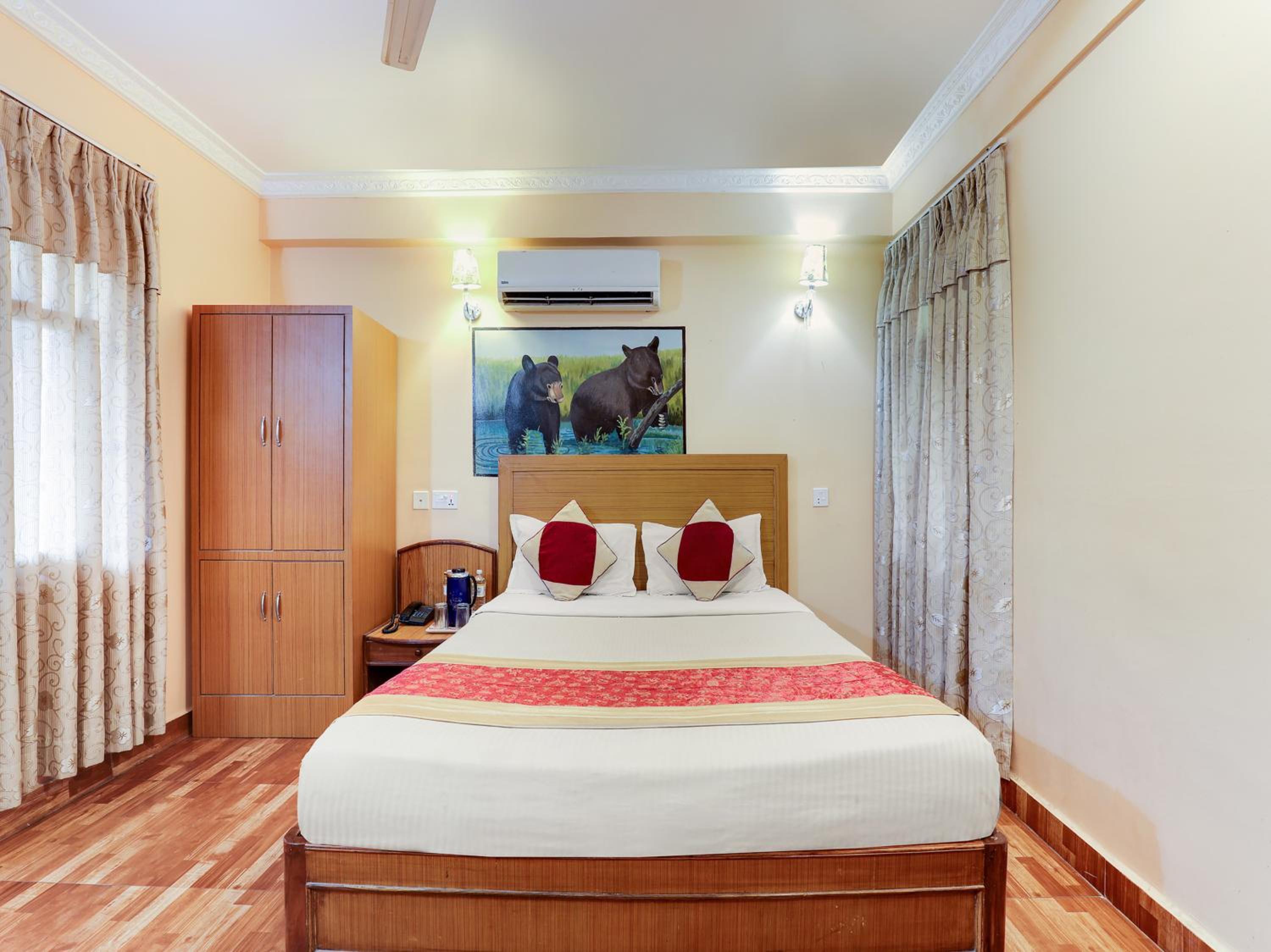 Deluxe Room - Photo 19