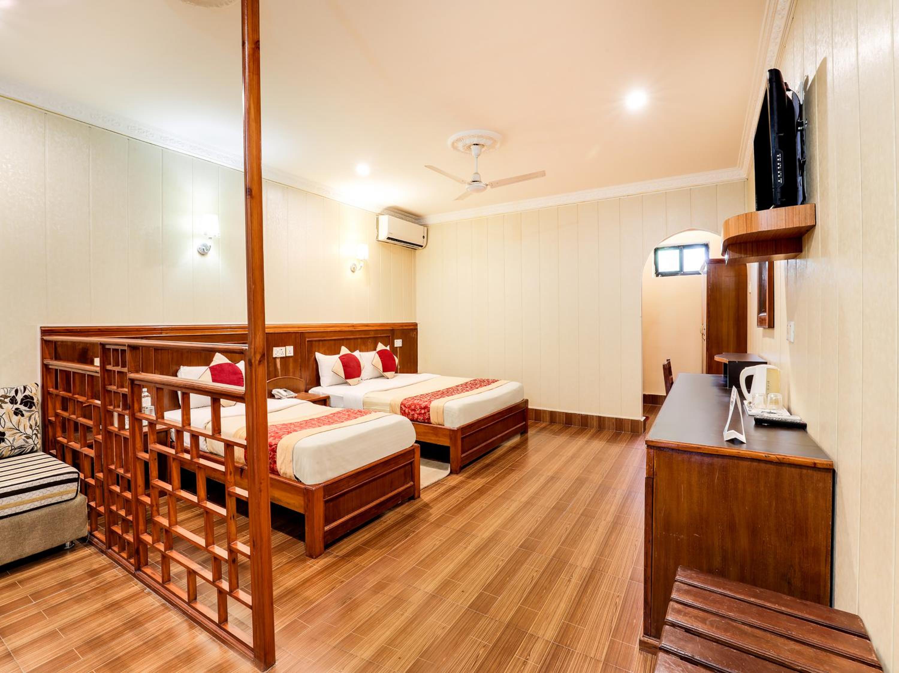 Deluxe Room - Photo 16