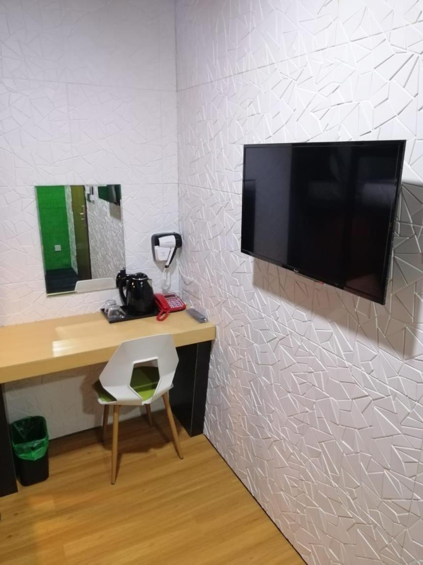 Twin Room with Bathroom