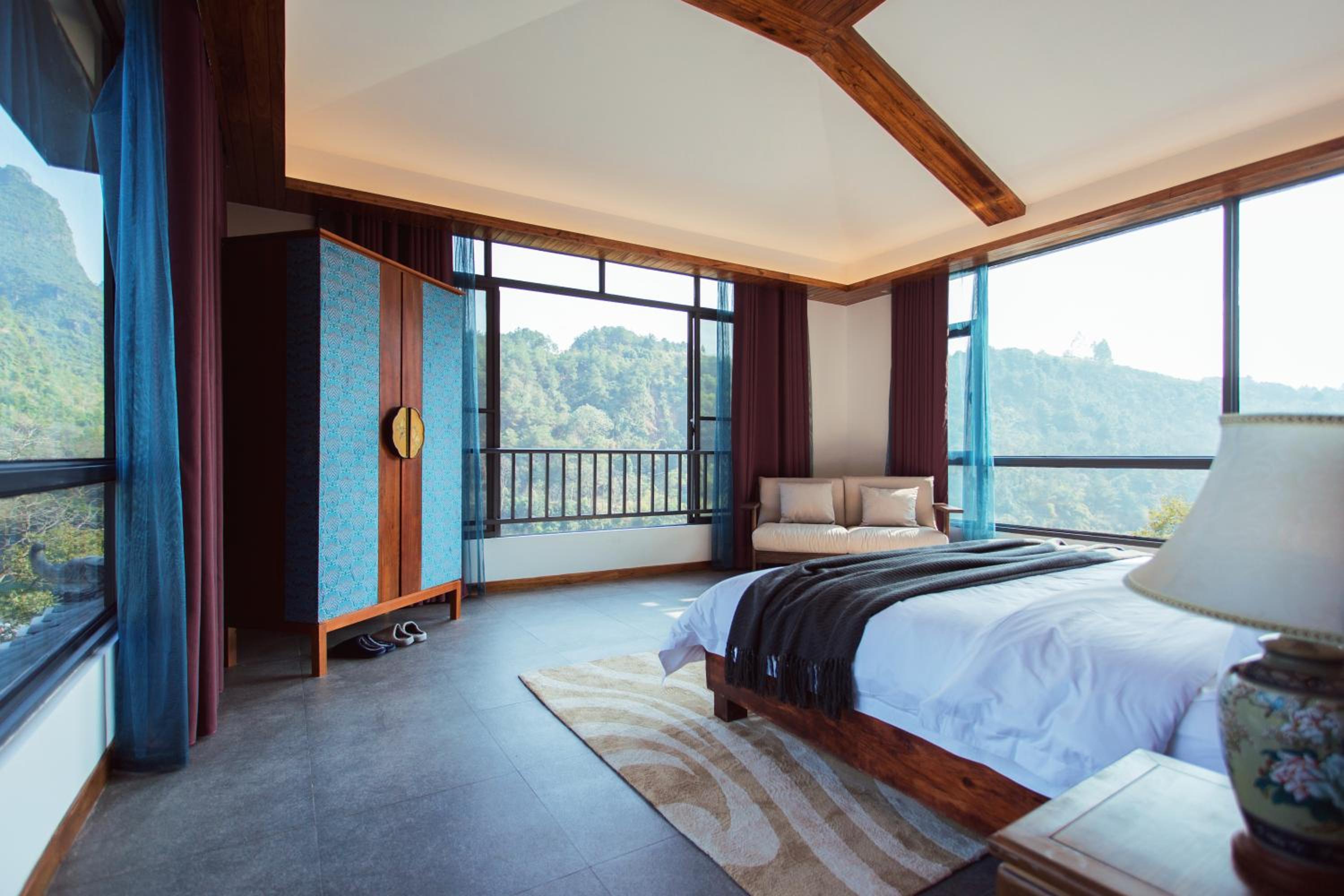 270°Riverview Family Suite