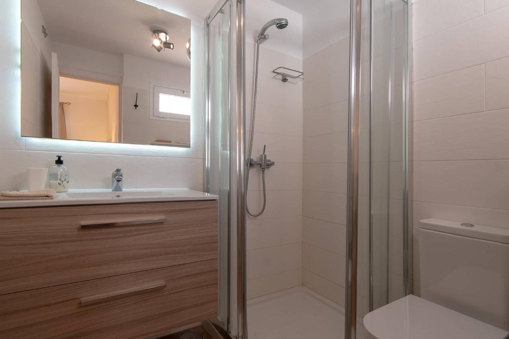 Three-Bedroom Chalet - Photo 23