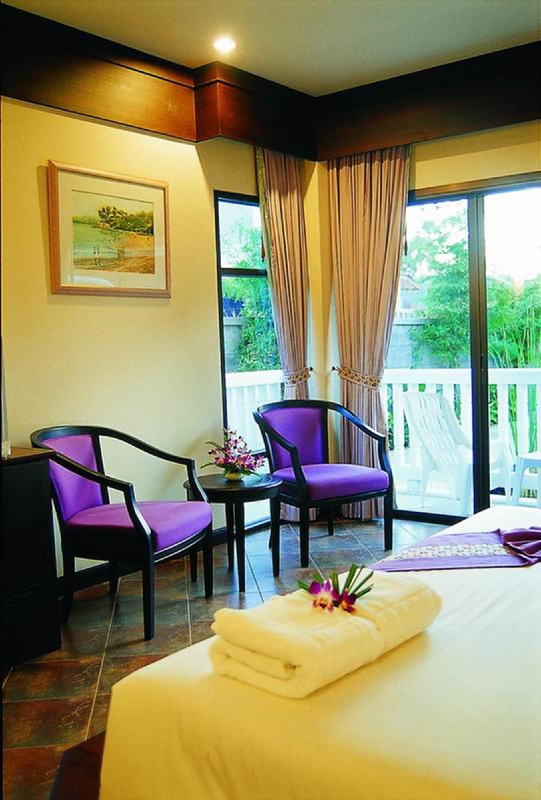 Deluxe Double or Twin Room - Photo 9