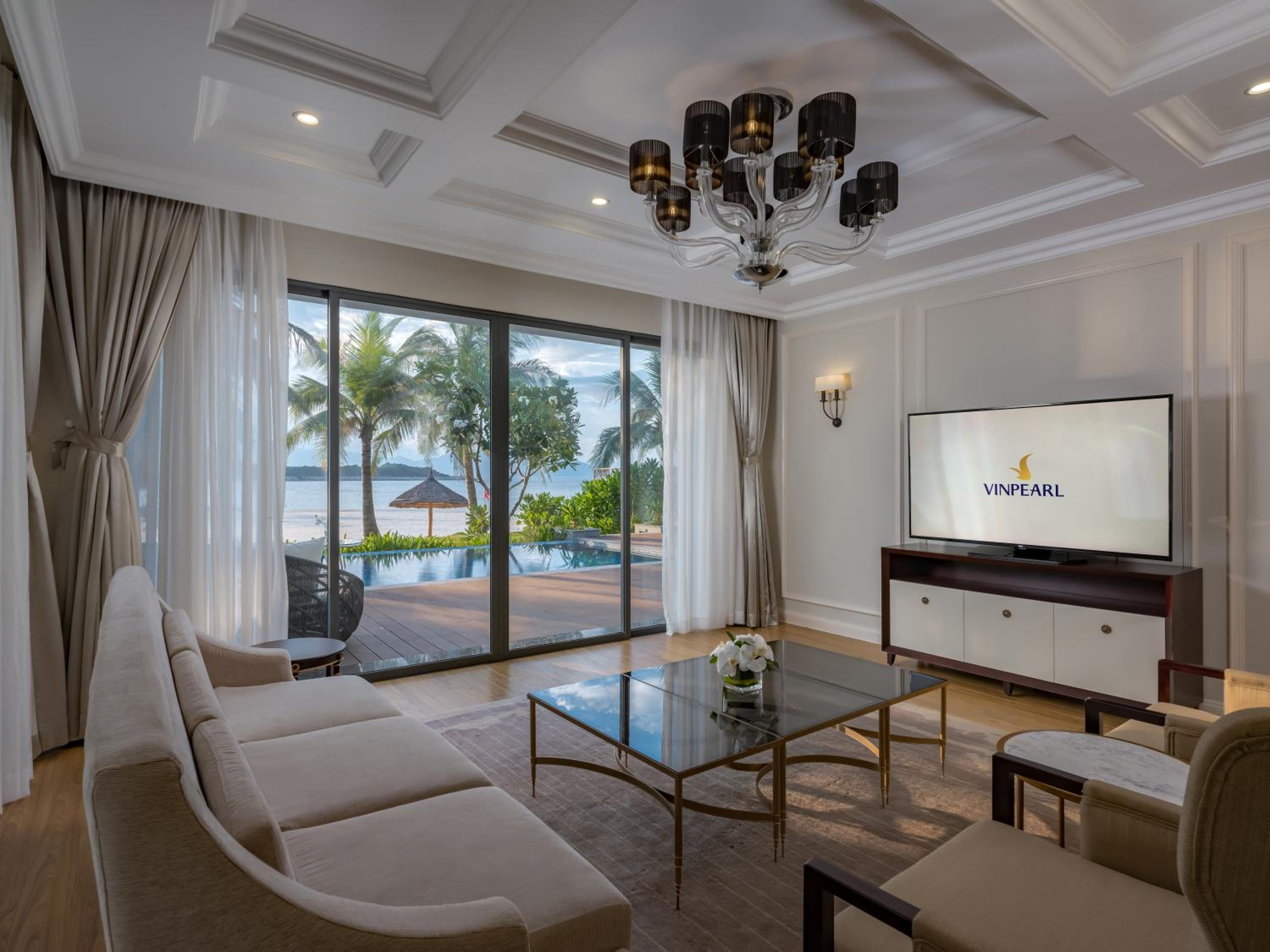 Tropicana Villa 3 Bedroom Beachfront photo 3