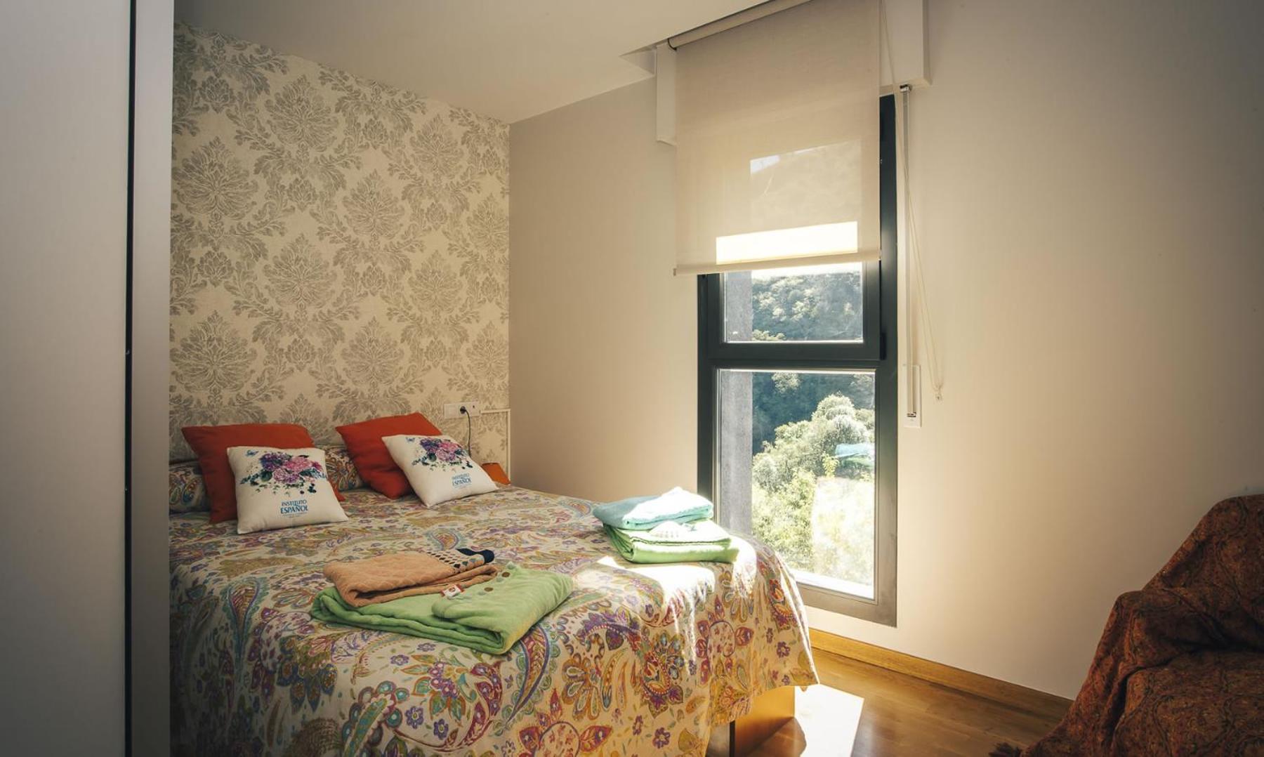 Standard Double Room with Shared Bathroom