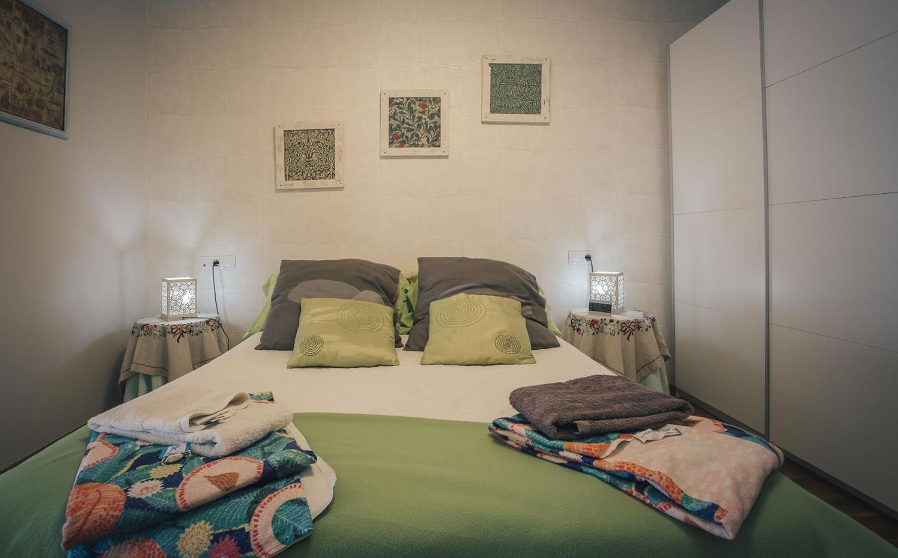 Queen Room with Shared Bathroom