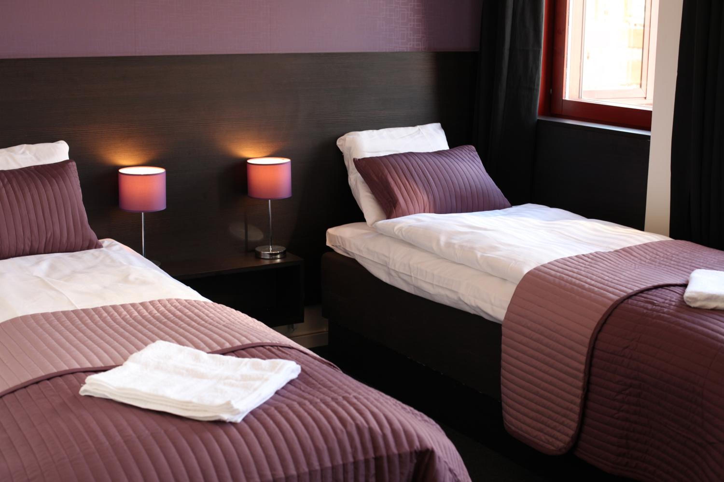 Standard Twin Room photo 2