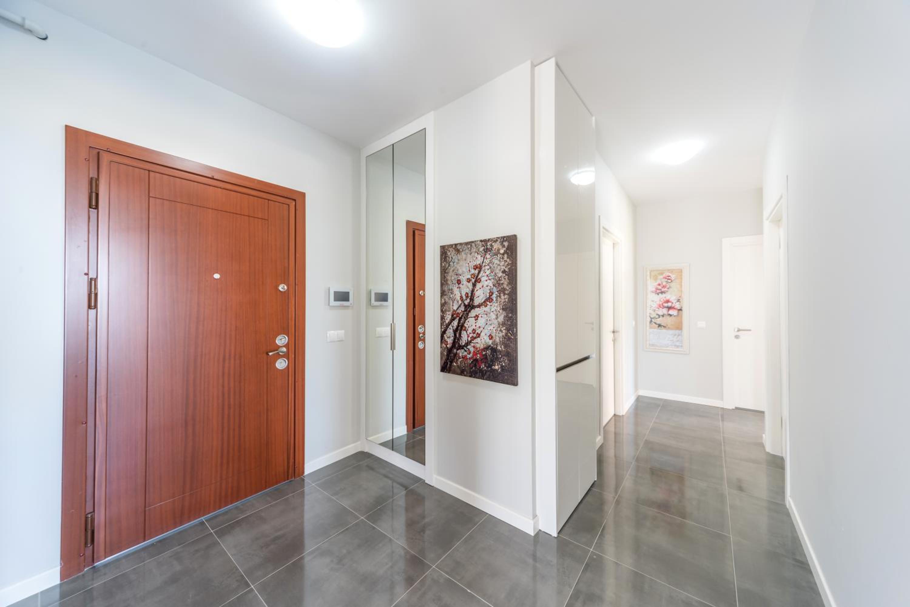 Three-Bedroom Suite - Photo 7
