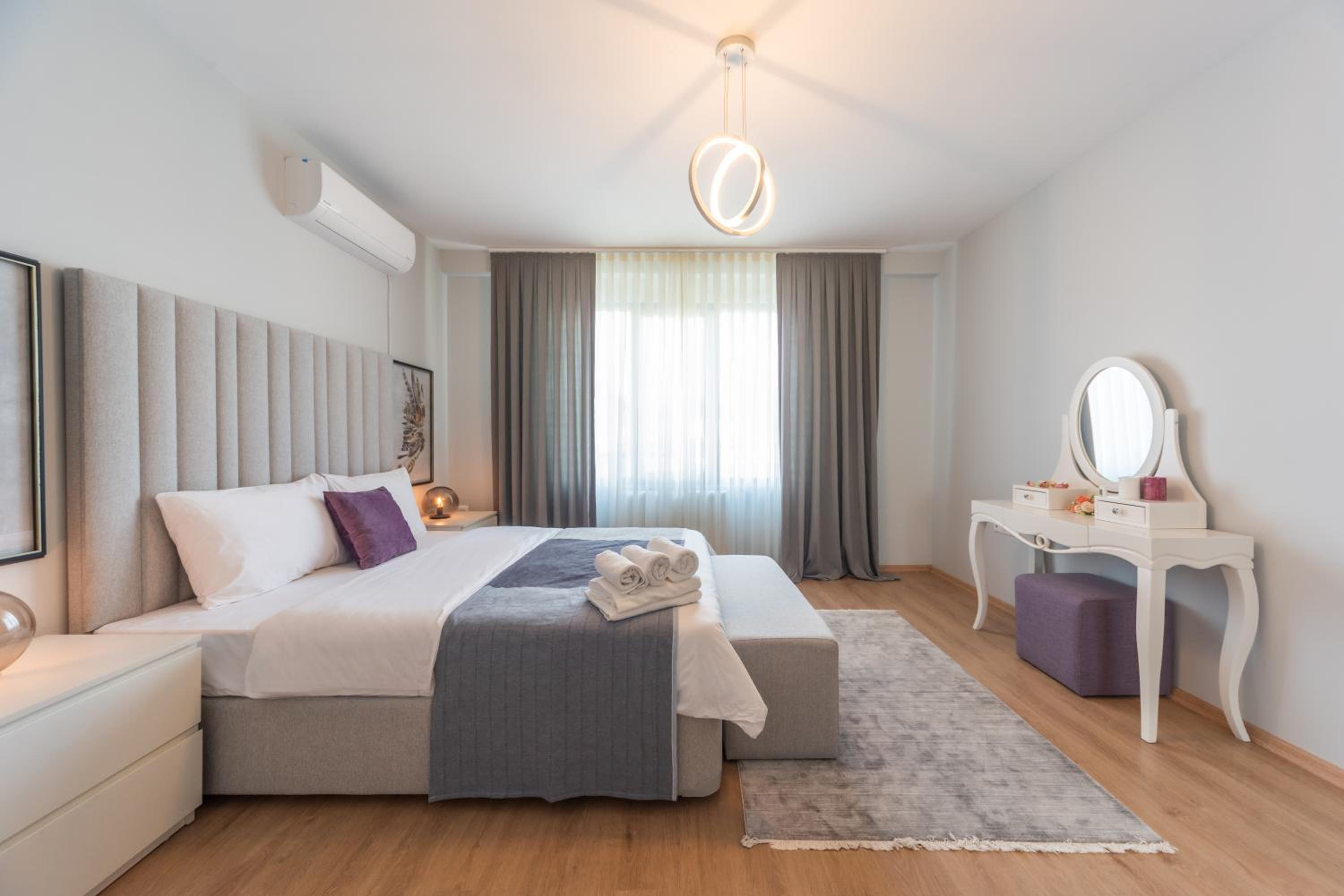 Three-Bedroom Suite - Photo 10