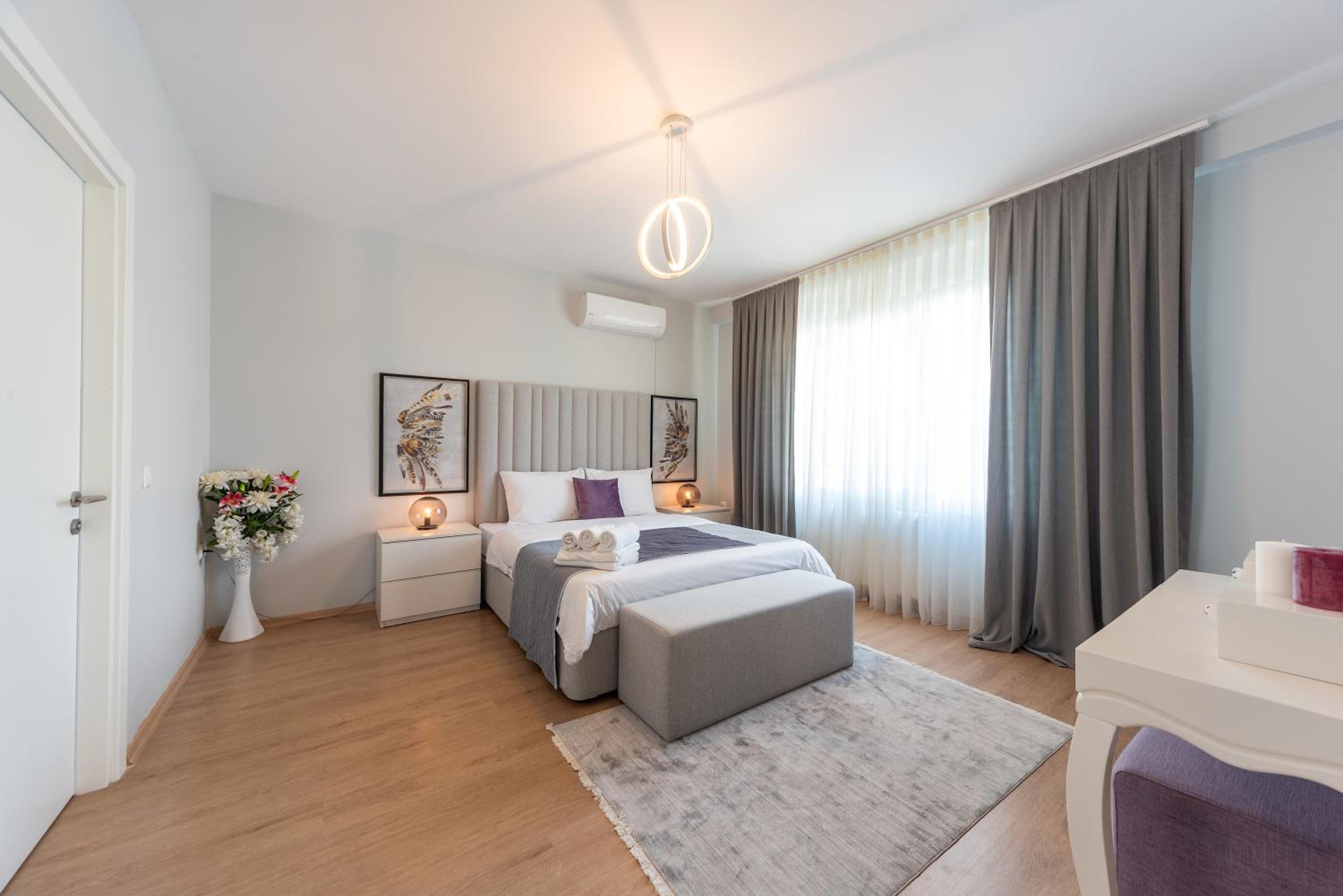 Three-Bedroom Suite - Photo 2