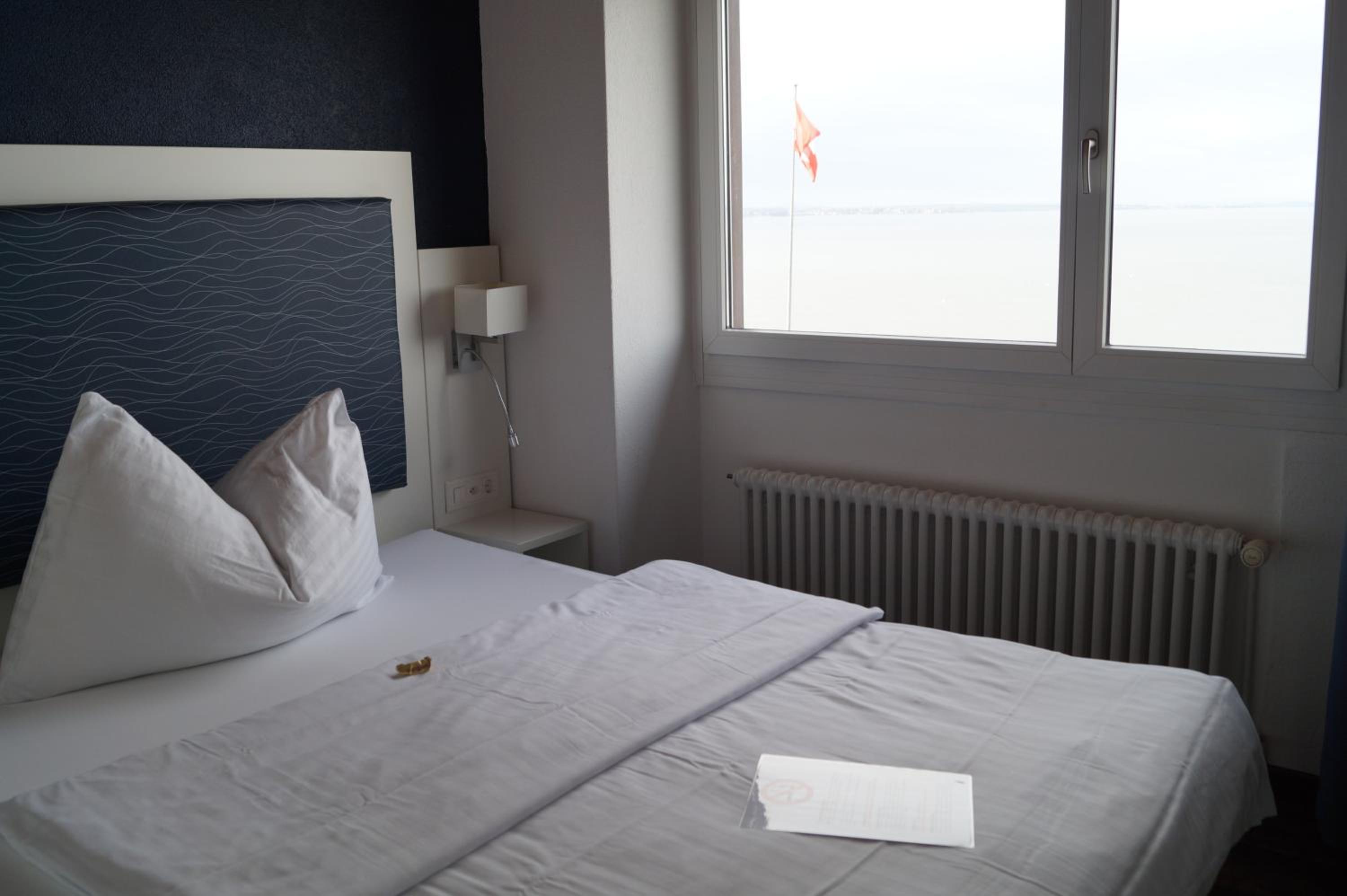 Single Room with Lake View photo 3