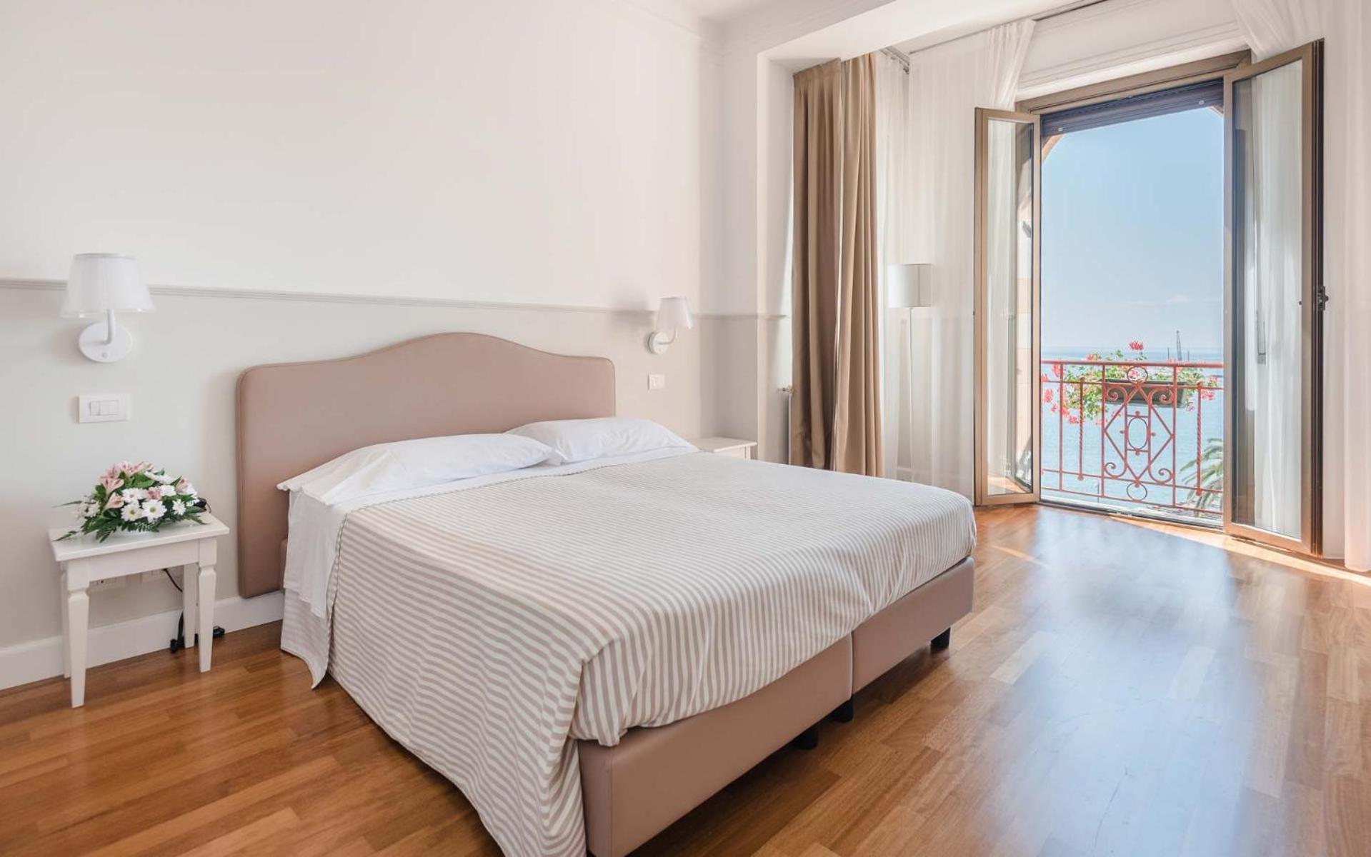 Triple Room with Sea View - Photo 1