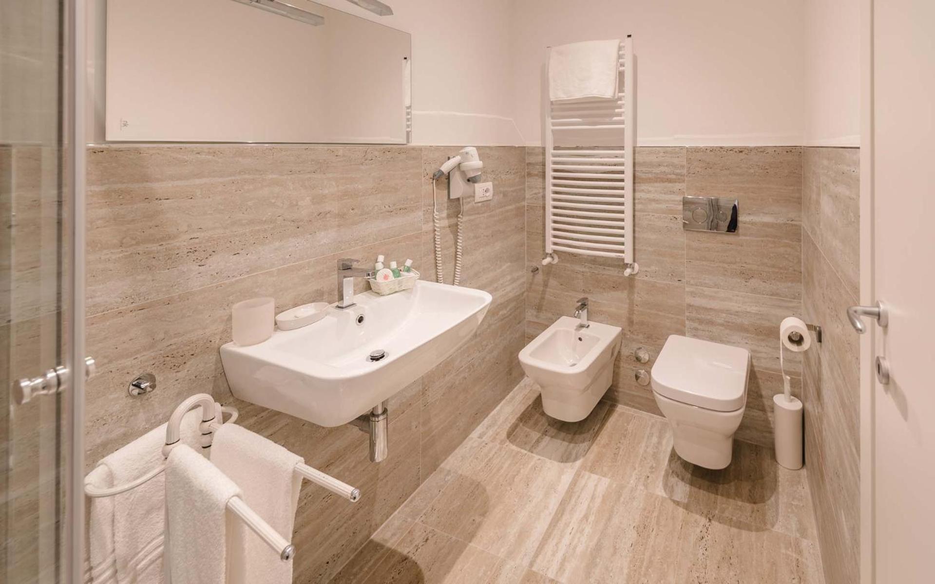 Triple Room with Sea View - Photo 5