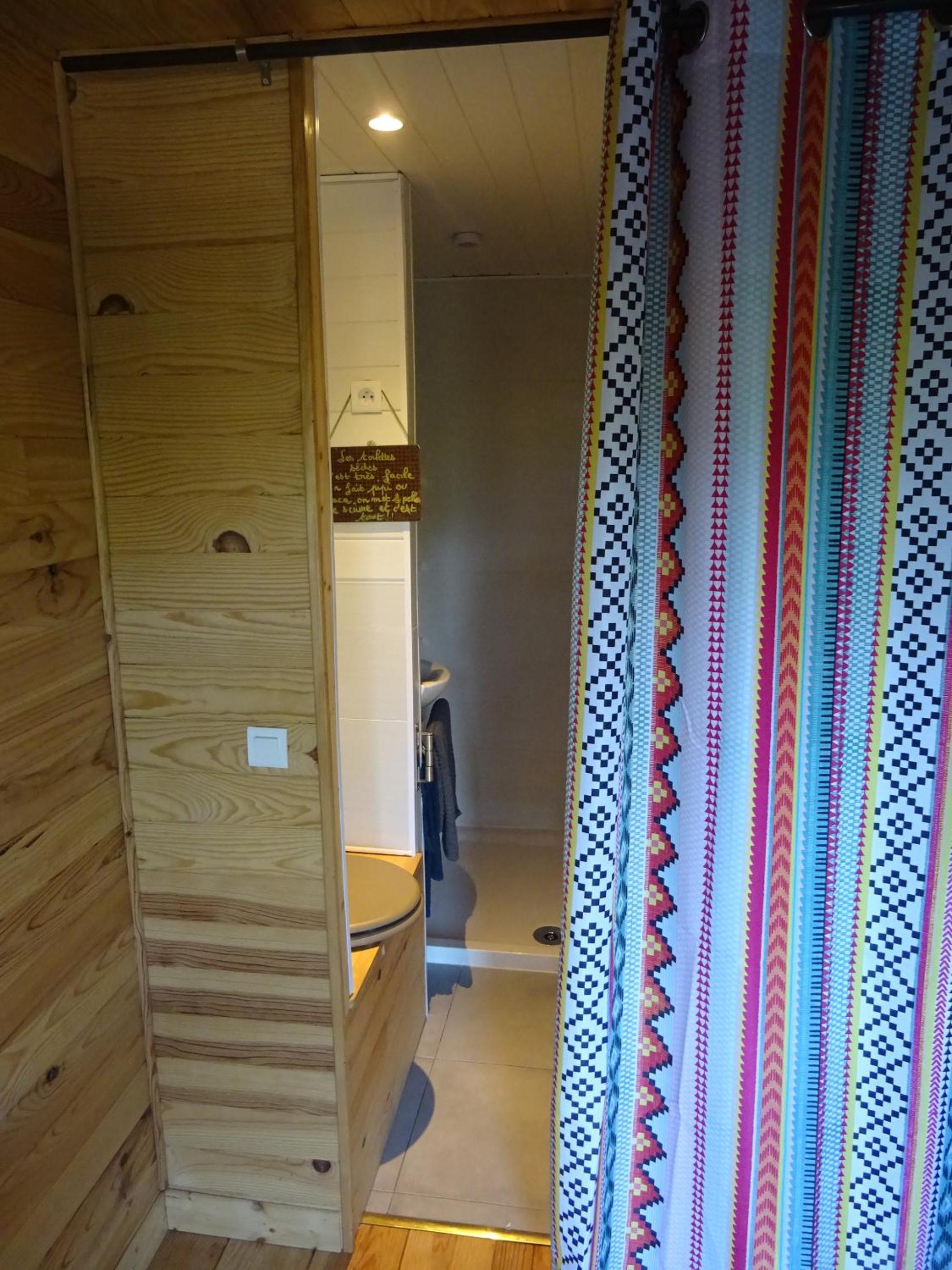 One-Bedroom Chalet - Photo 3
