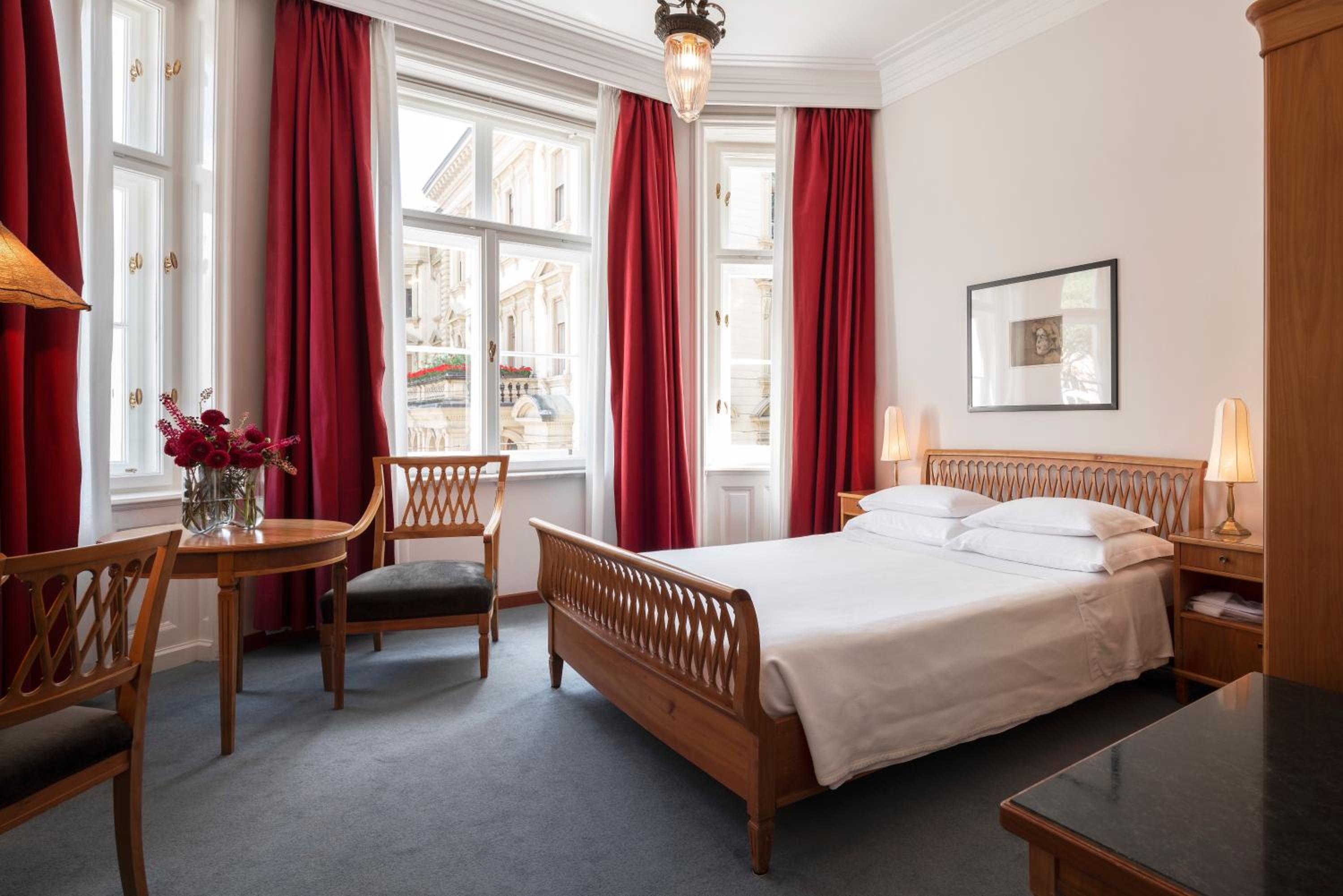 Standard Double or Twin Room - Photo 1
