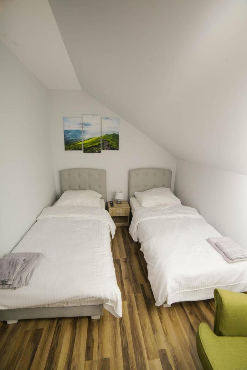 Triple Room with Private Bathroom - Photo 2