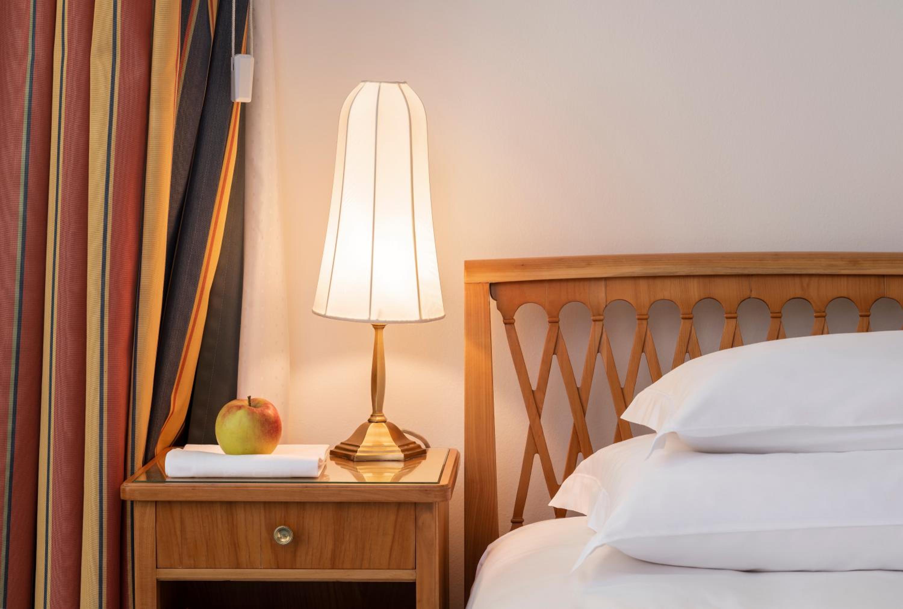 Deluxe Double or Twin Room - Photo 6