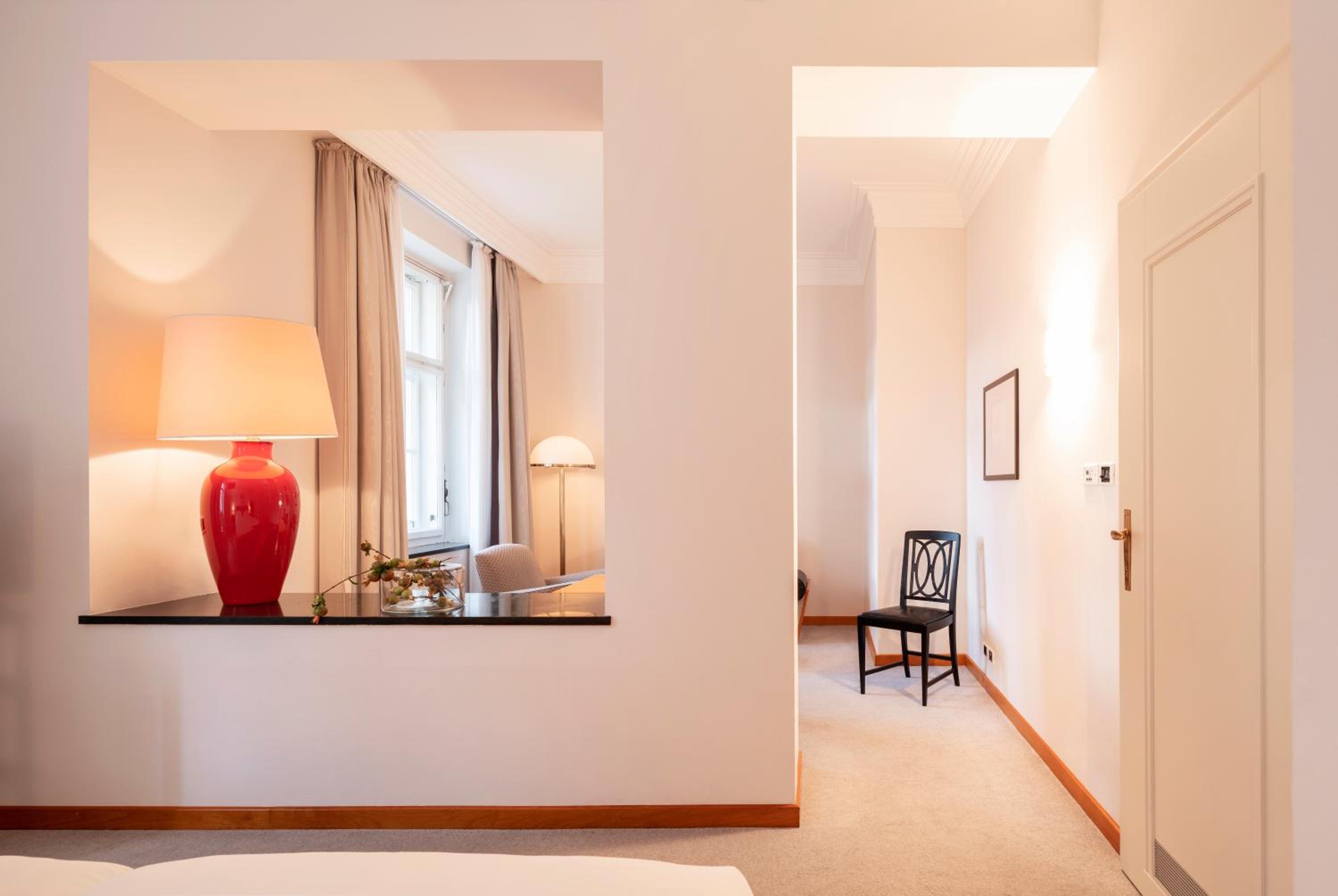 Deluxe Double or Twin Room - Photo 5