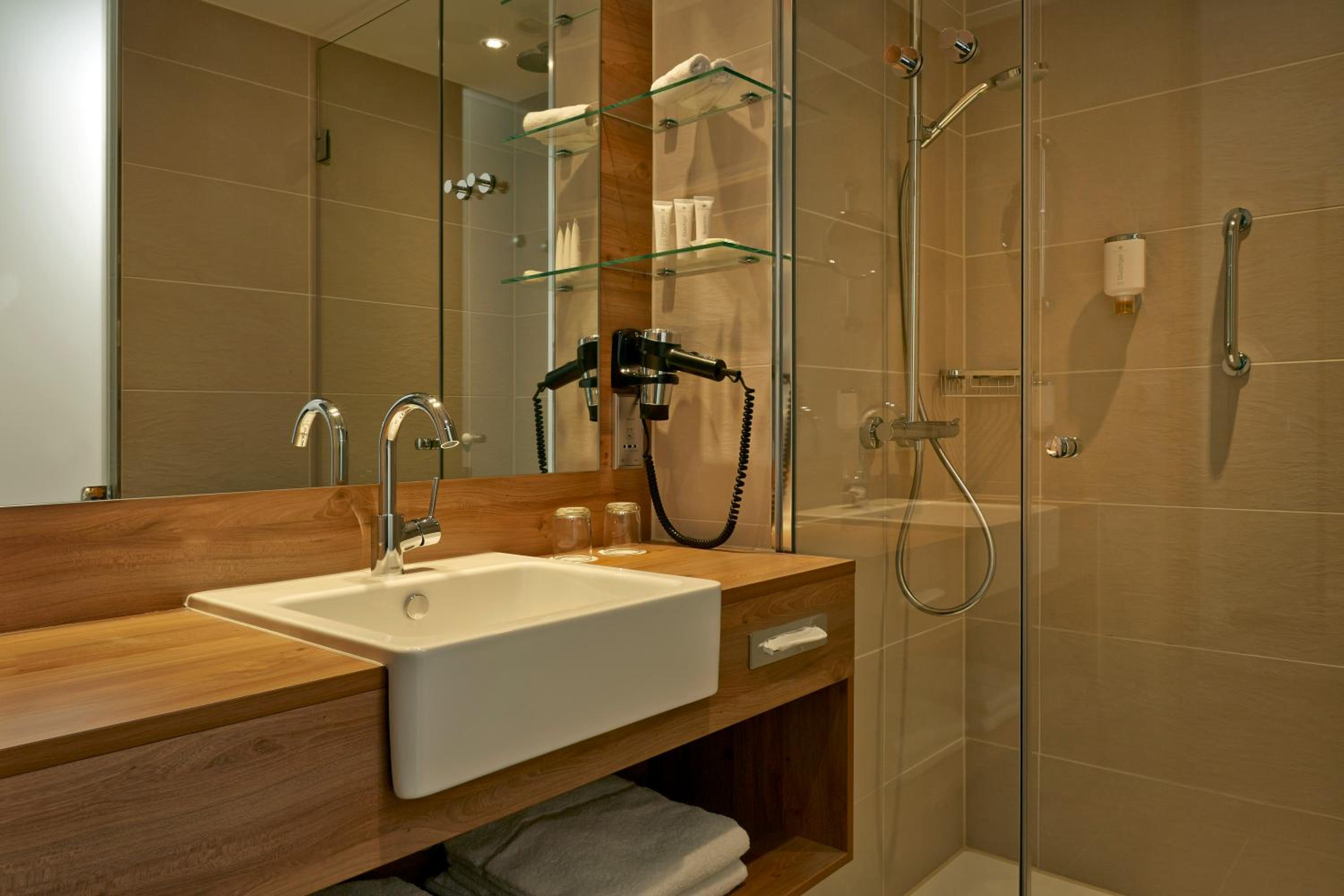Superior Double or Twin Room - Photo 9